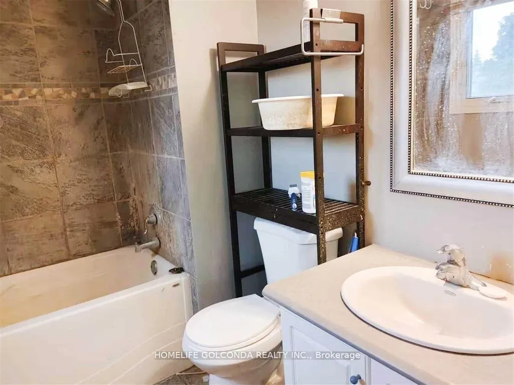 Photo 13 of 48 Hadden Crescent, Barrie, East Bayfield — HOMEH