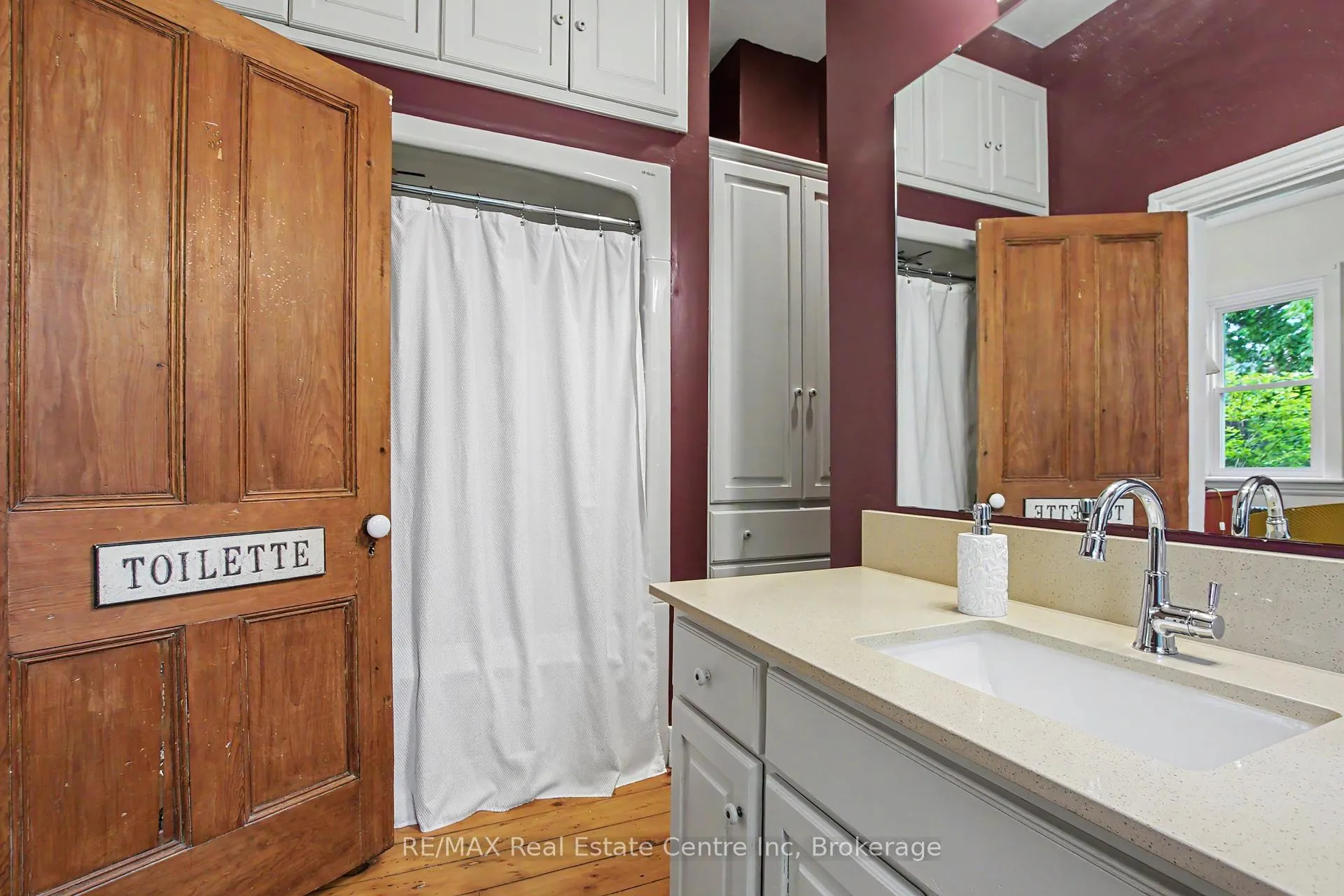 Photo 25 of 174 Neeve Street, Guelph, St. Patrick's Ward — HOMEH