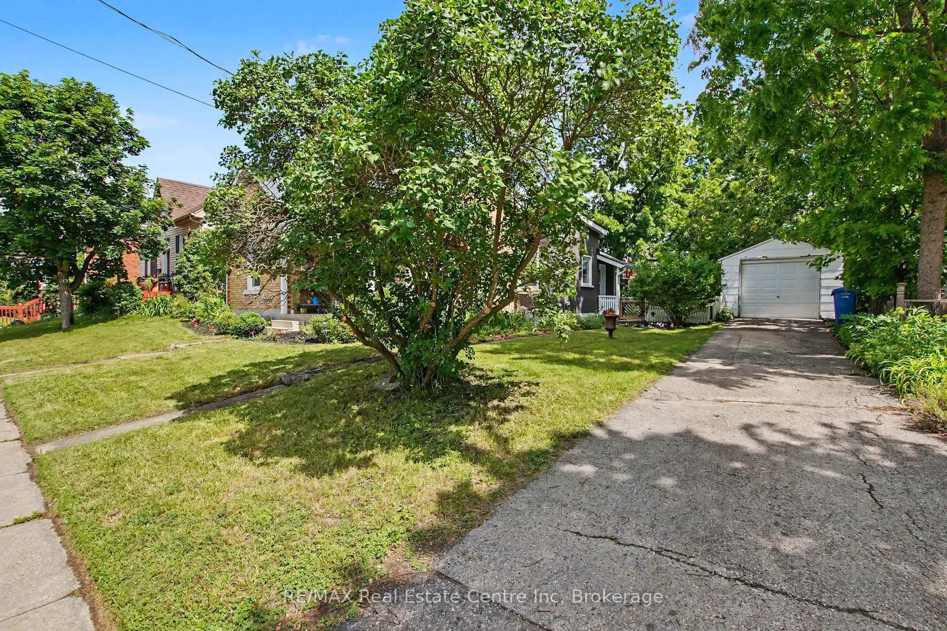 Photo 29 of 174 Neeve Street, Guelph, St. Patrick's Ward — HOMEH