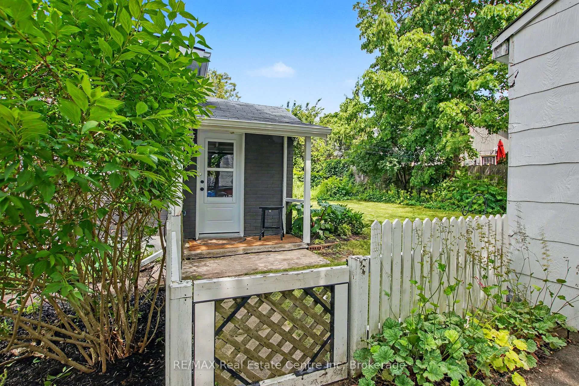 Photo 31 of 174 Neeve Street, Guelph, St. Patrick's Ward — HOMEH