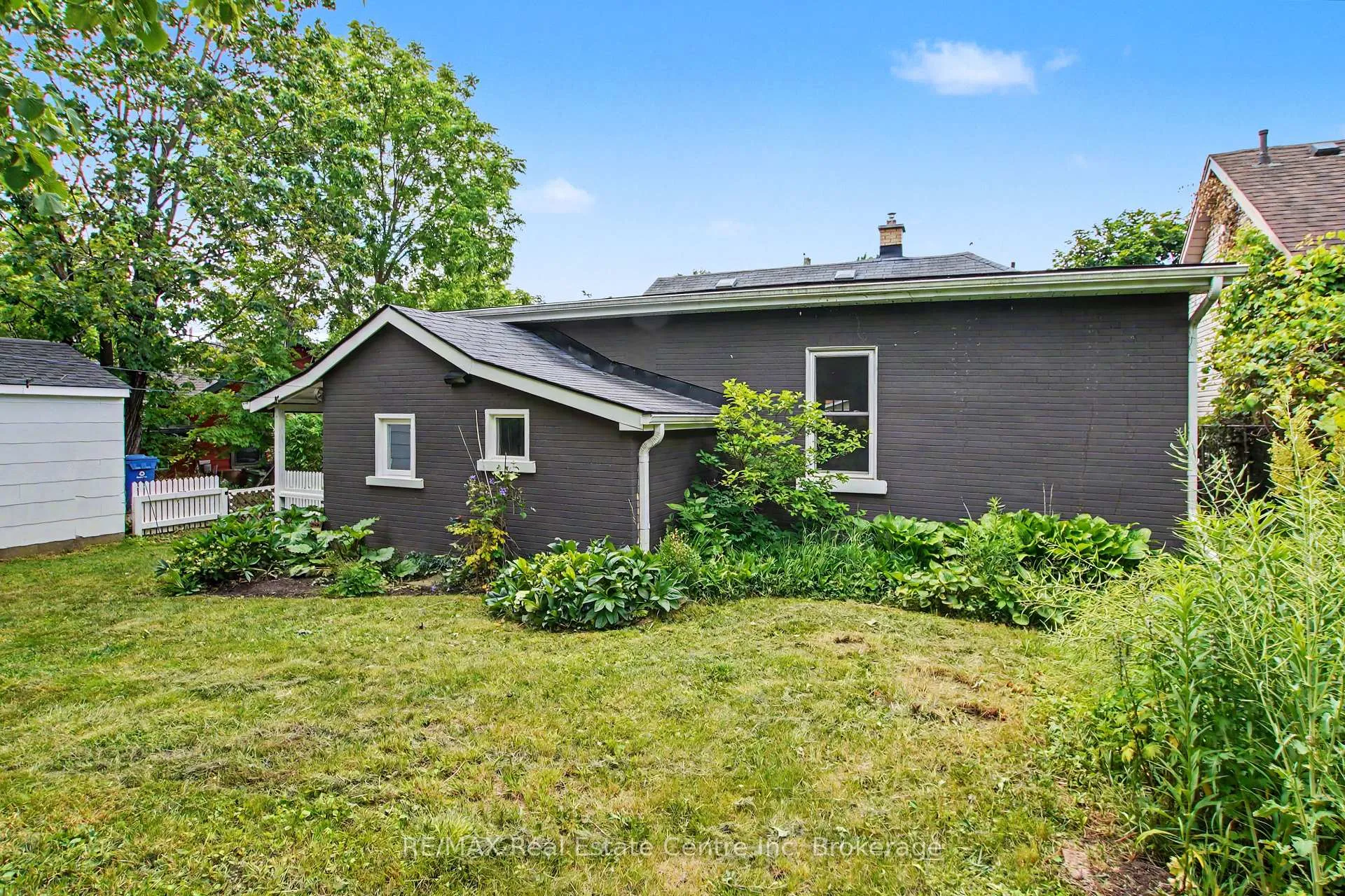 Photo 33 of 174 Neeve Street, Guelph, St. Patrick's Ward — HOMEH