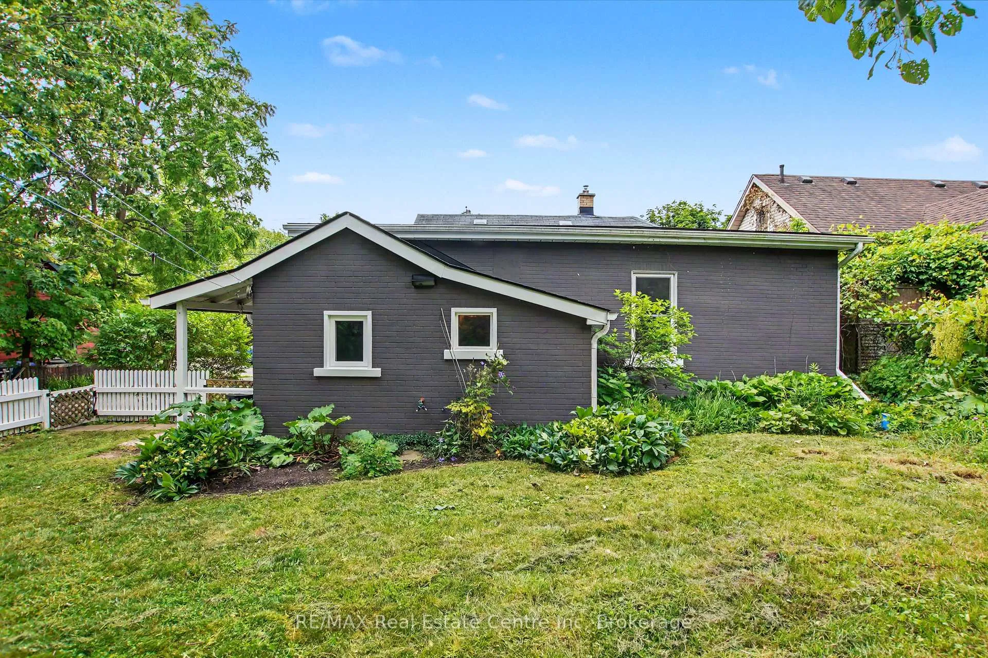 Photo 34 of 174 Neeve Street, Guelph, St. Patrick's Ward — HOMEH