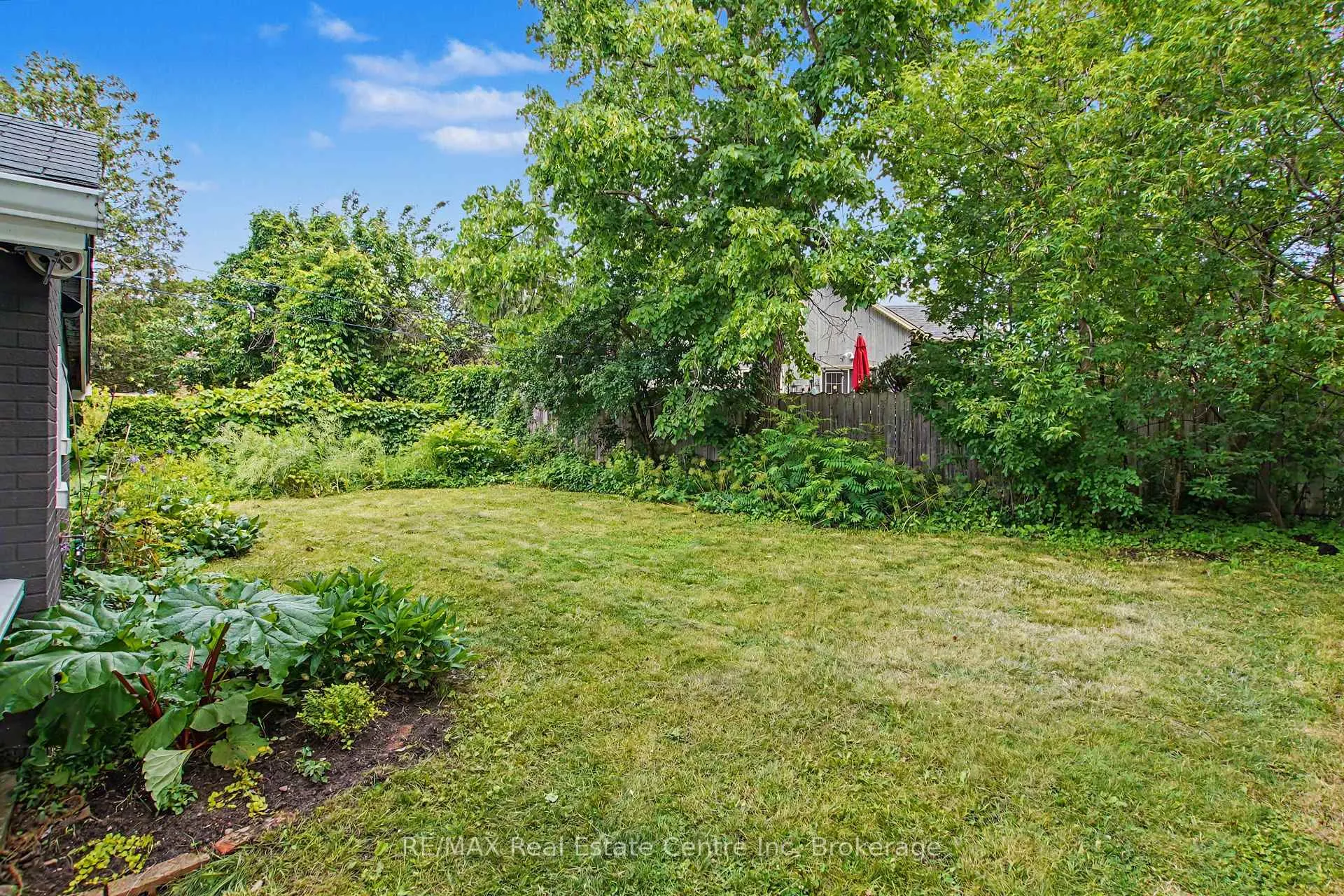 Photo 36 of 174 Neeve Street, Guelph, St. Patrick's Ward — HOMEH