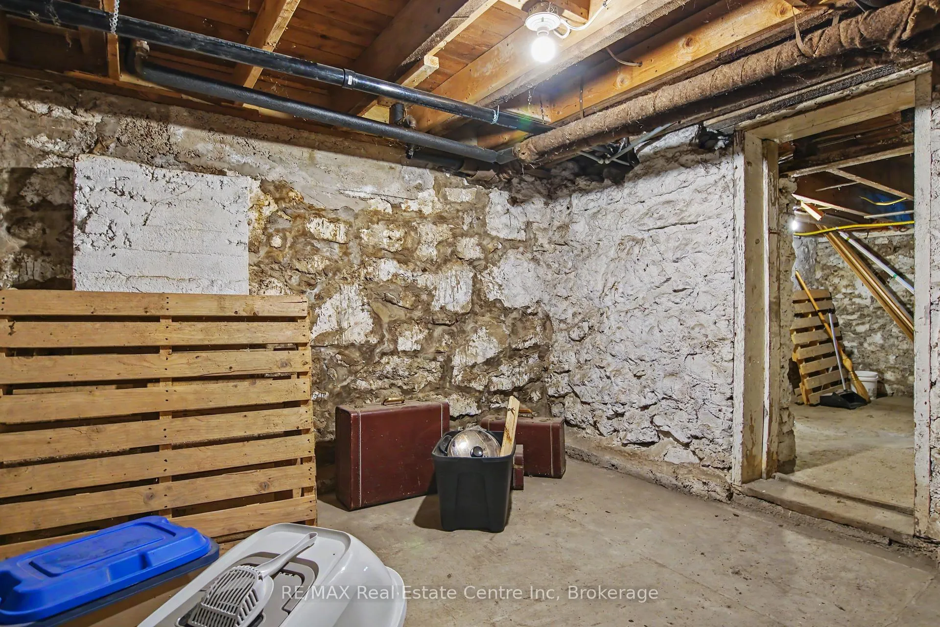 Photo 39 of 174 Neeve Street, Guelph, St. Patrick's Ward — HOMEH