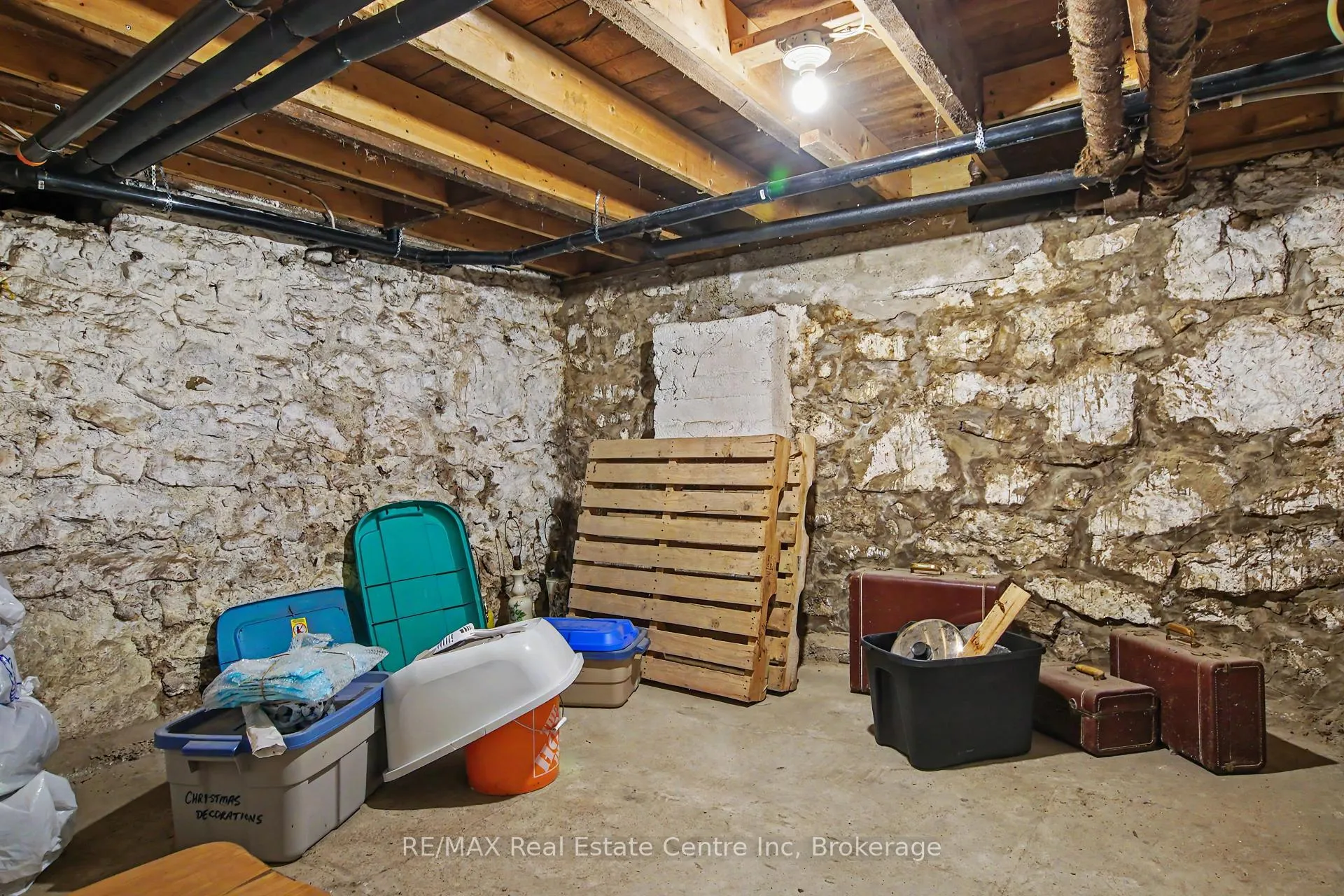 Photo 40 of 174 Neeve Street, Guelph, St. Patrick's Ward — HOMEH