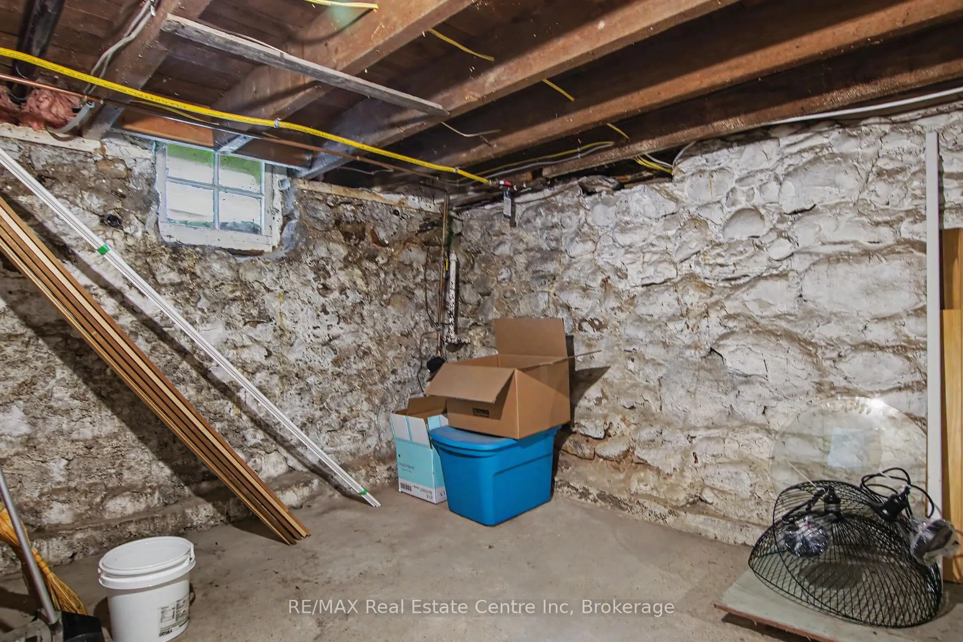 Photo 42 of 174 Neeve Street, Guelph, St. Patrick's Ward — HOMEH