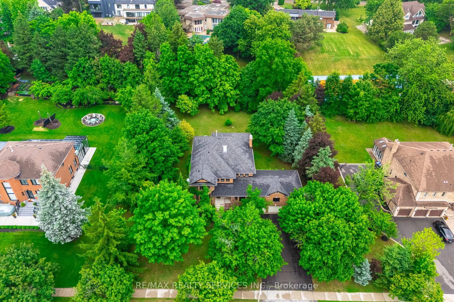 Photo 1 of 106 Kenpark Avenue, Brampton, Snelgrove — HOMEH