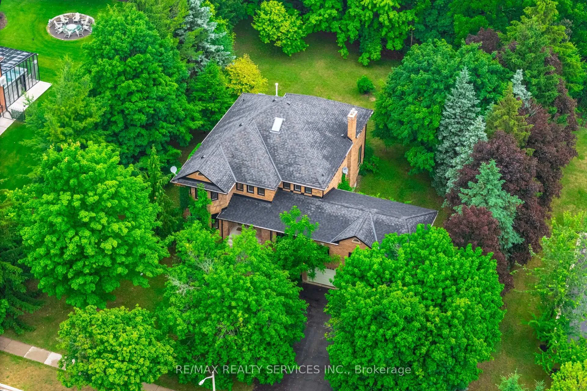 Photo 5 of 106 Kenpark Avenue, Brampton, Snelgrove — HOMEH