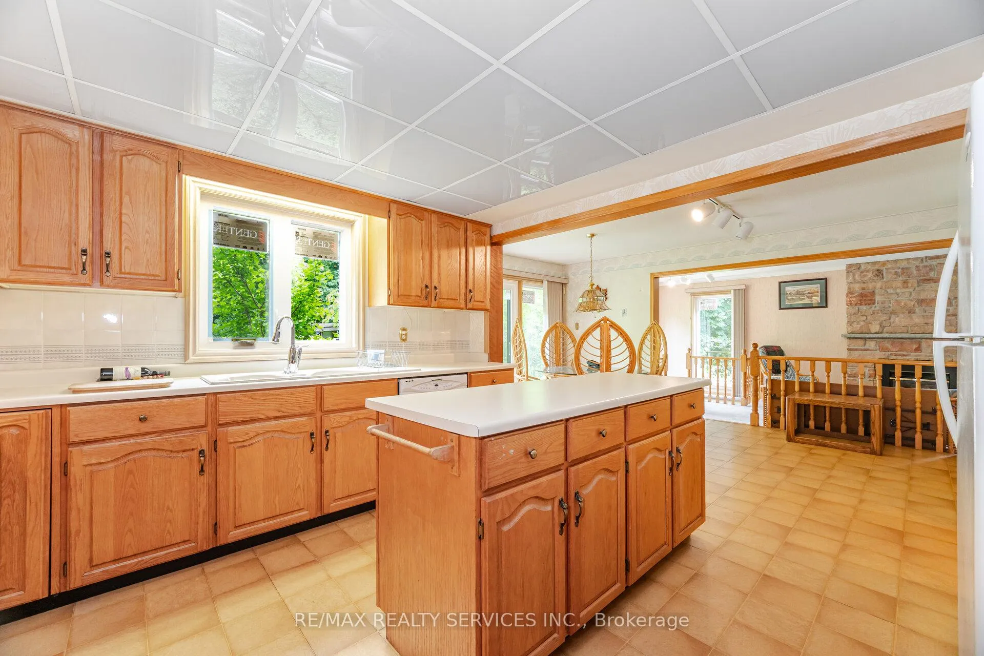 Photo 24 of 106 Kenpark Avenue, Brampton, Snelgrove — HOMEH