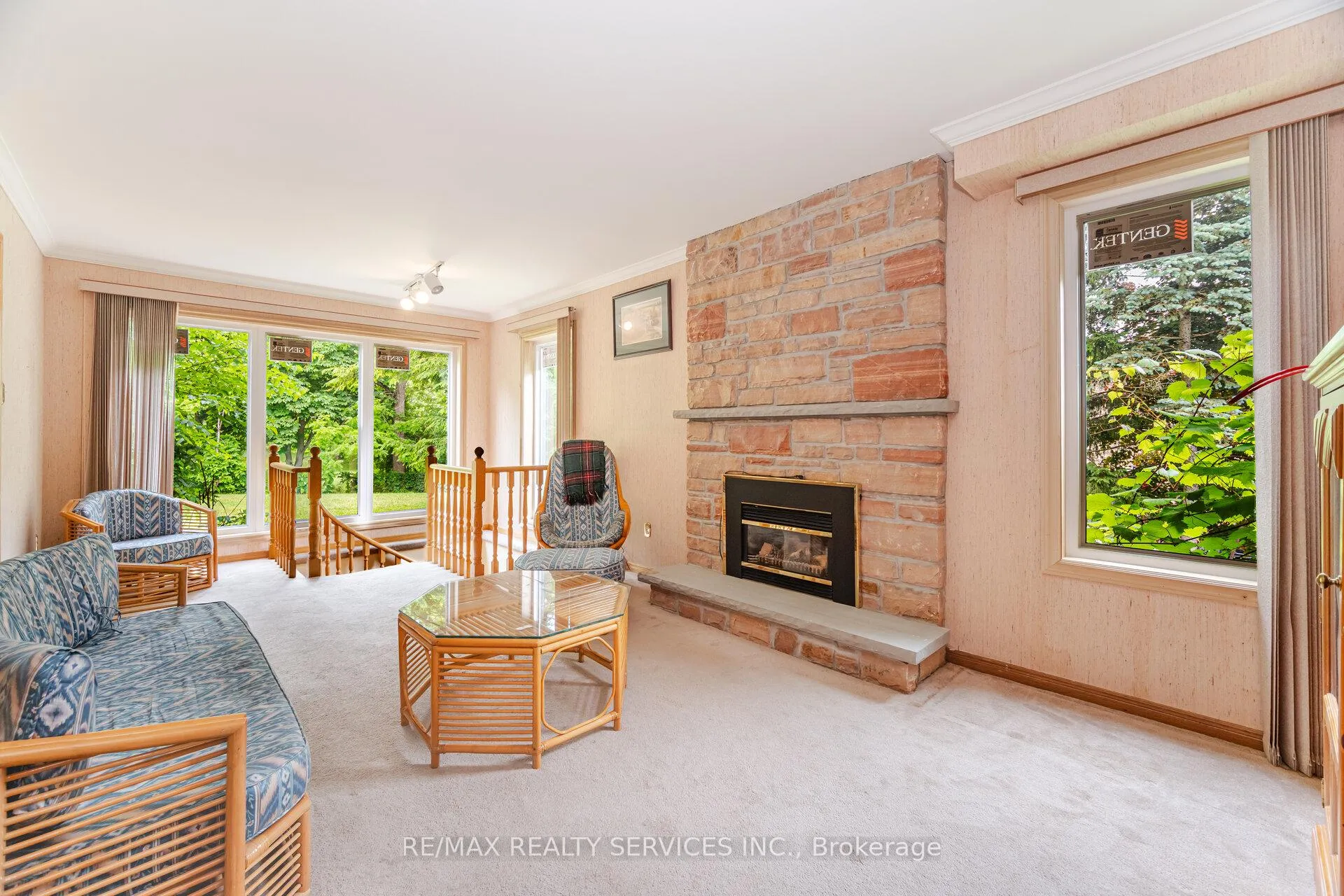 Photo 27 of 106 Kenpark Avenue, Brampton, Snelgrove — HOMEH