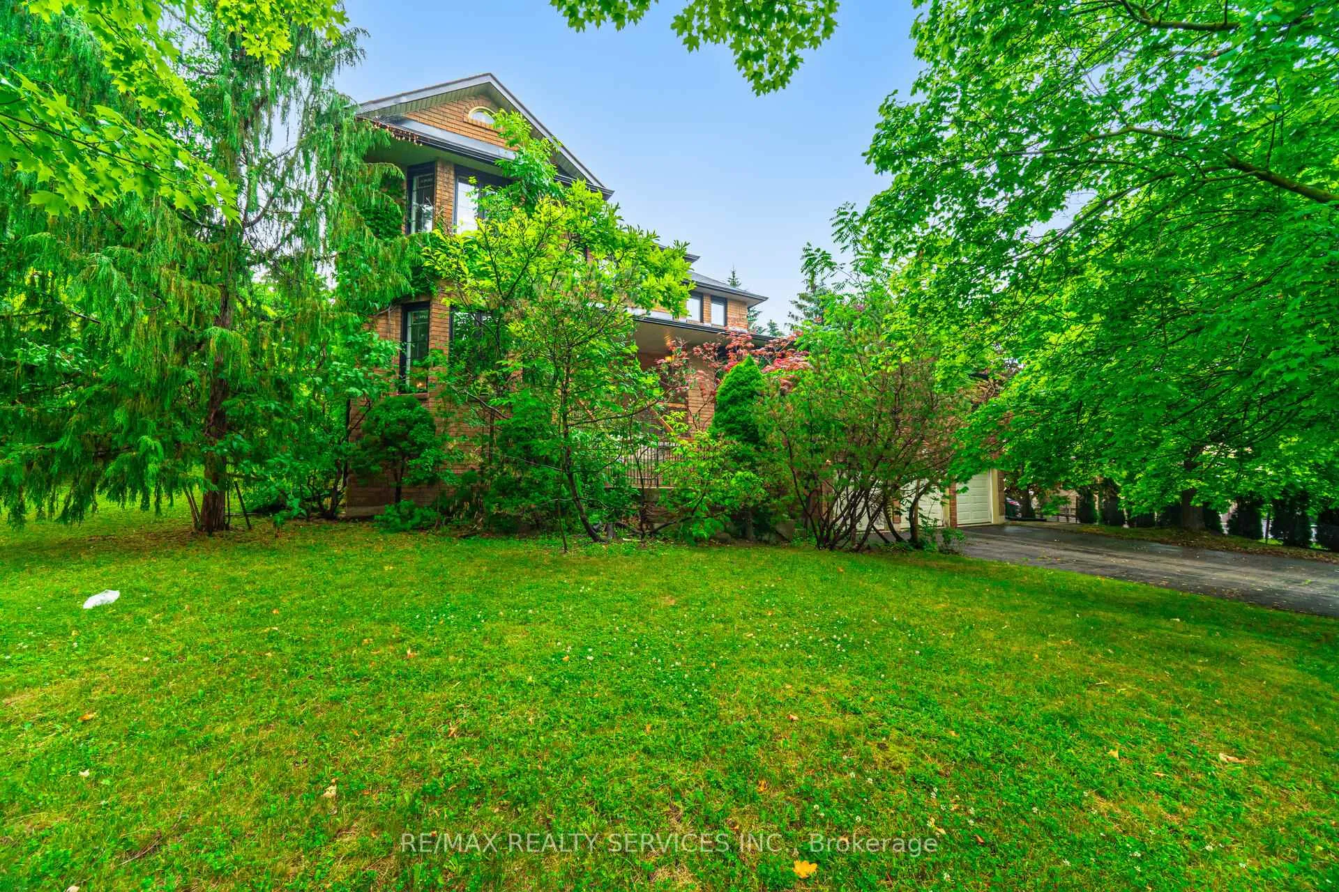 Photo 45 of 106 Kenpark Avenue, Brampton, Snelgrove — HOMEH