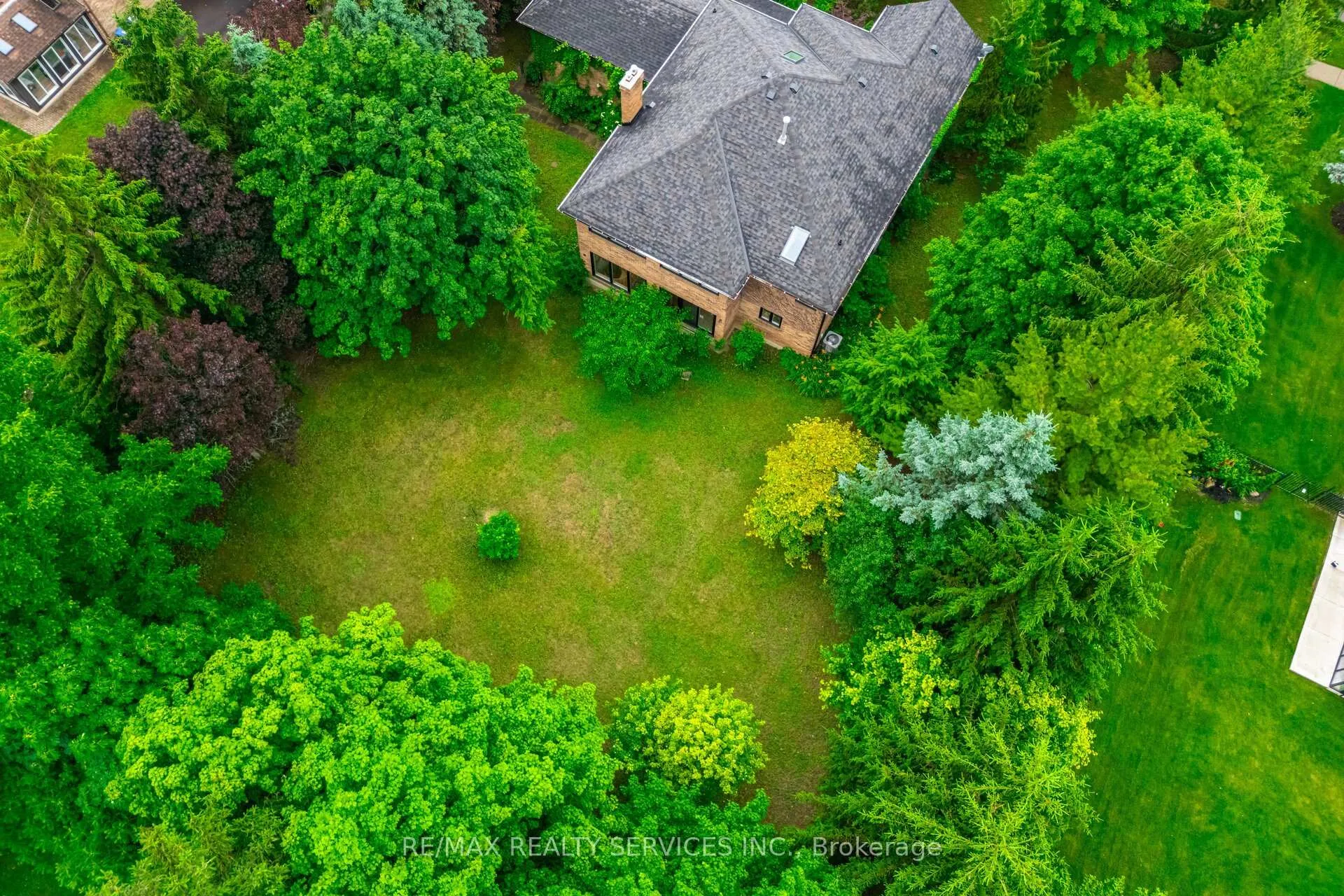 Photo 46 of 106 Kenpark Avenue, Brampton, Snelgrove — HOMEH