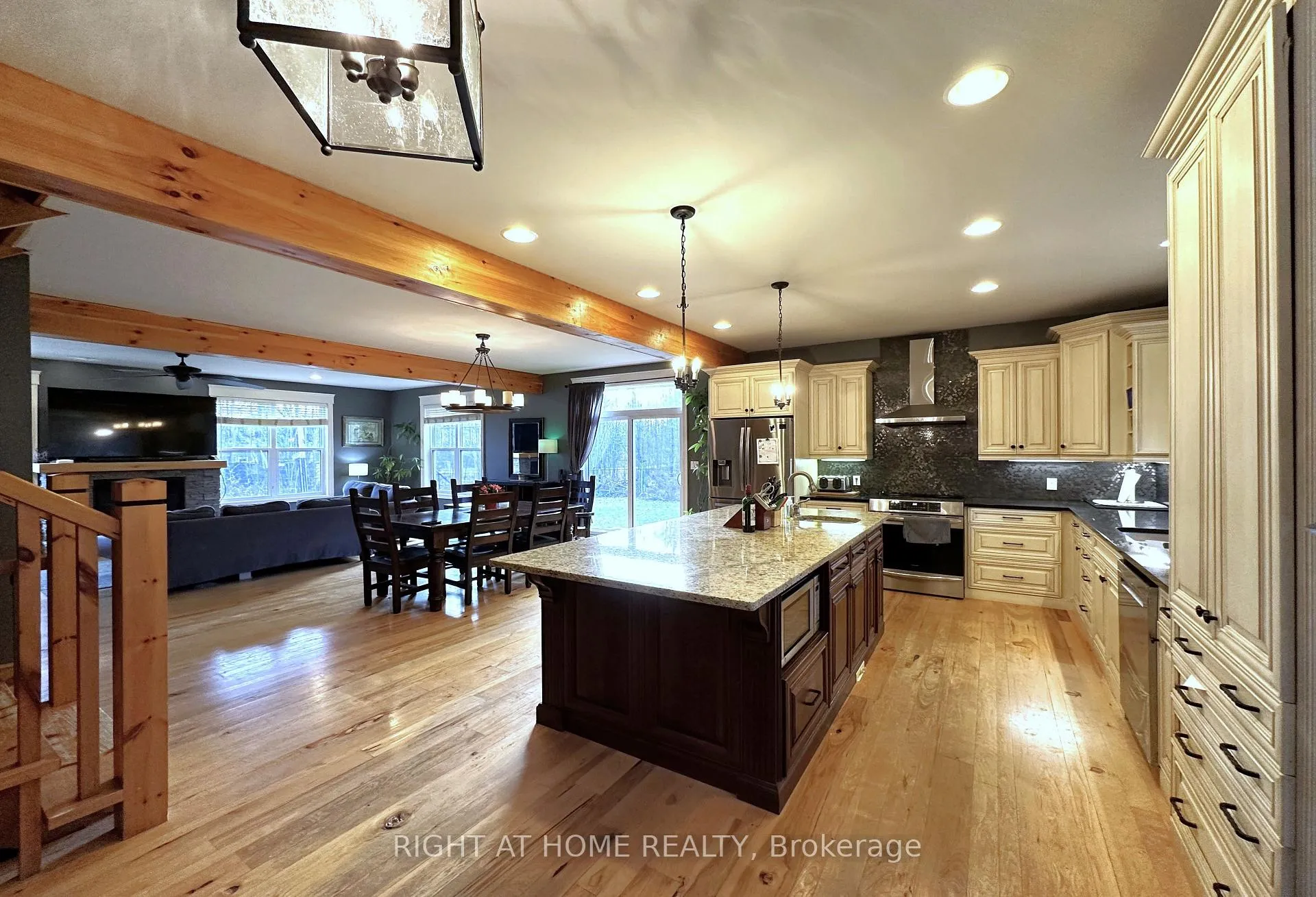 Photo 7 of 129 Blue Jay Crescent, Grey Highlands — HOMEH