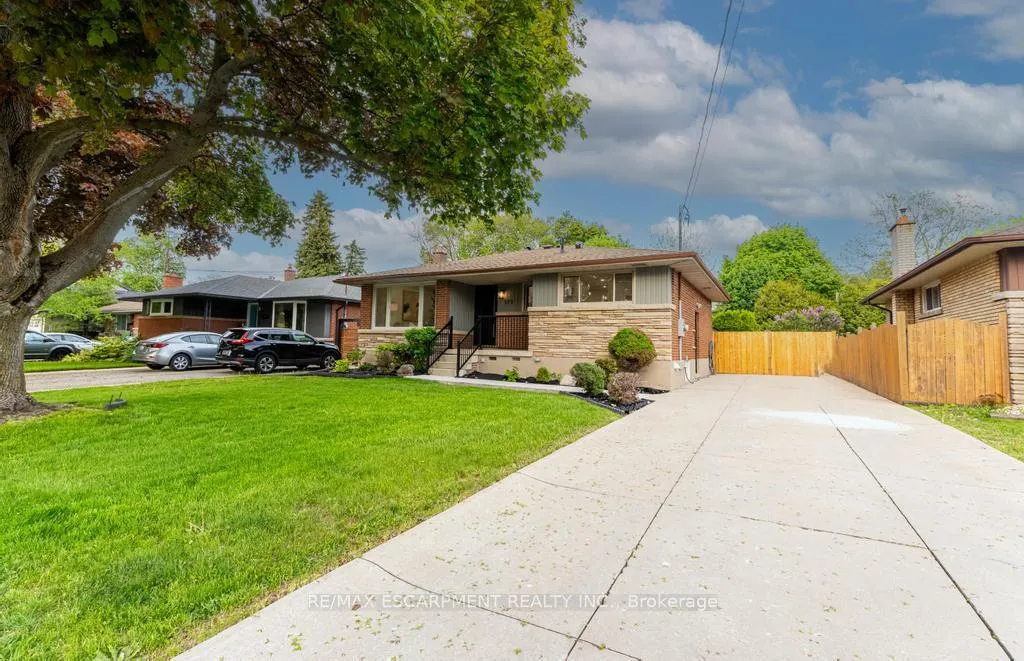 Photo 2 of 173 West 19TH Street, Hamilton, Buchanan — HOMEH