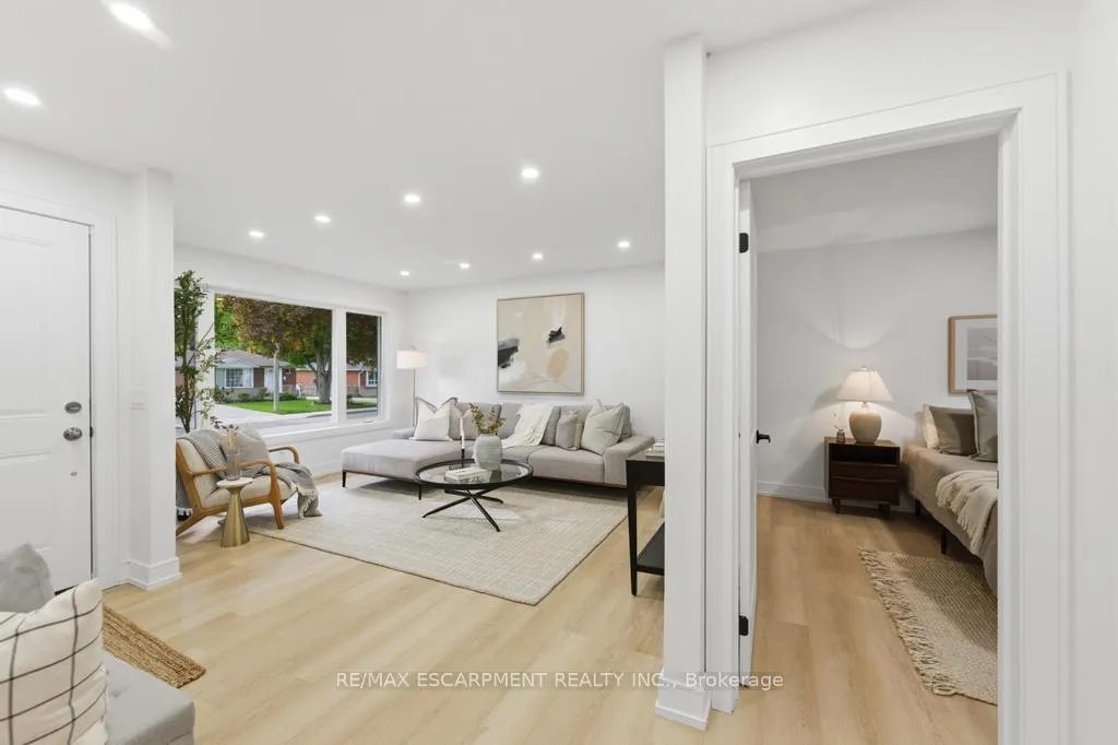 Photo 4 of 173 West 19TH Street, Hamilton, Buchanan — HOMEH