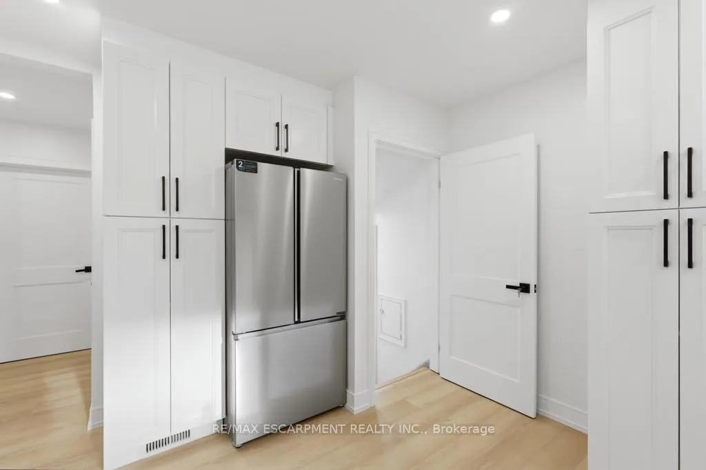 Photo 16 of 173 West 19TH Street, Hamilton, Buchanan — HOMEH
