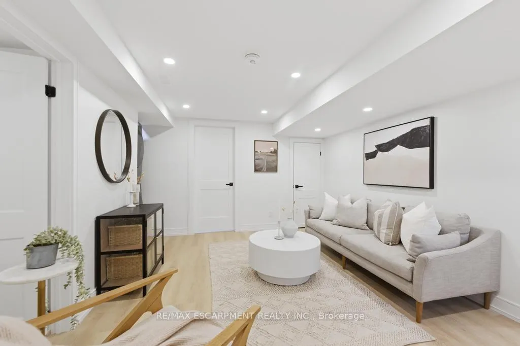 Photo 25 of 173 West 19TH Street, Hamilton, Buchanan — HOMEH