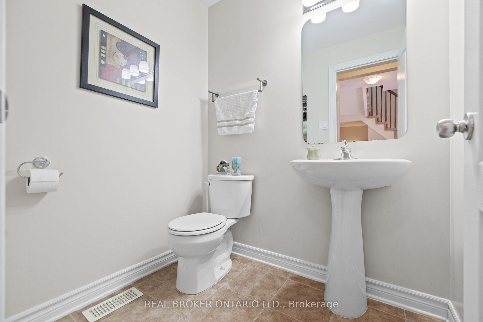 Photo 5 of 200 Flat Sedge Crescent, Ottawa, Blossom Park/Kemp Park/Findlay Creek — HOMEH