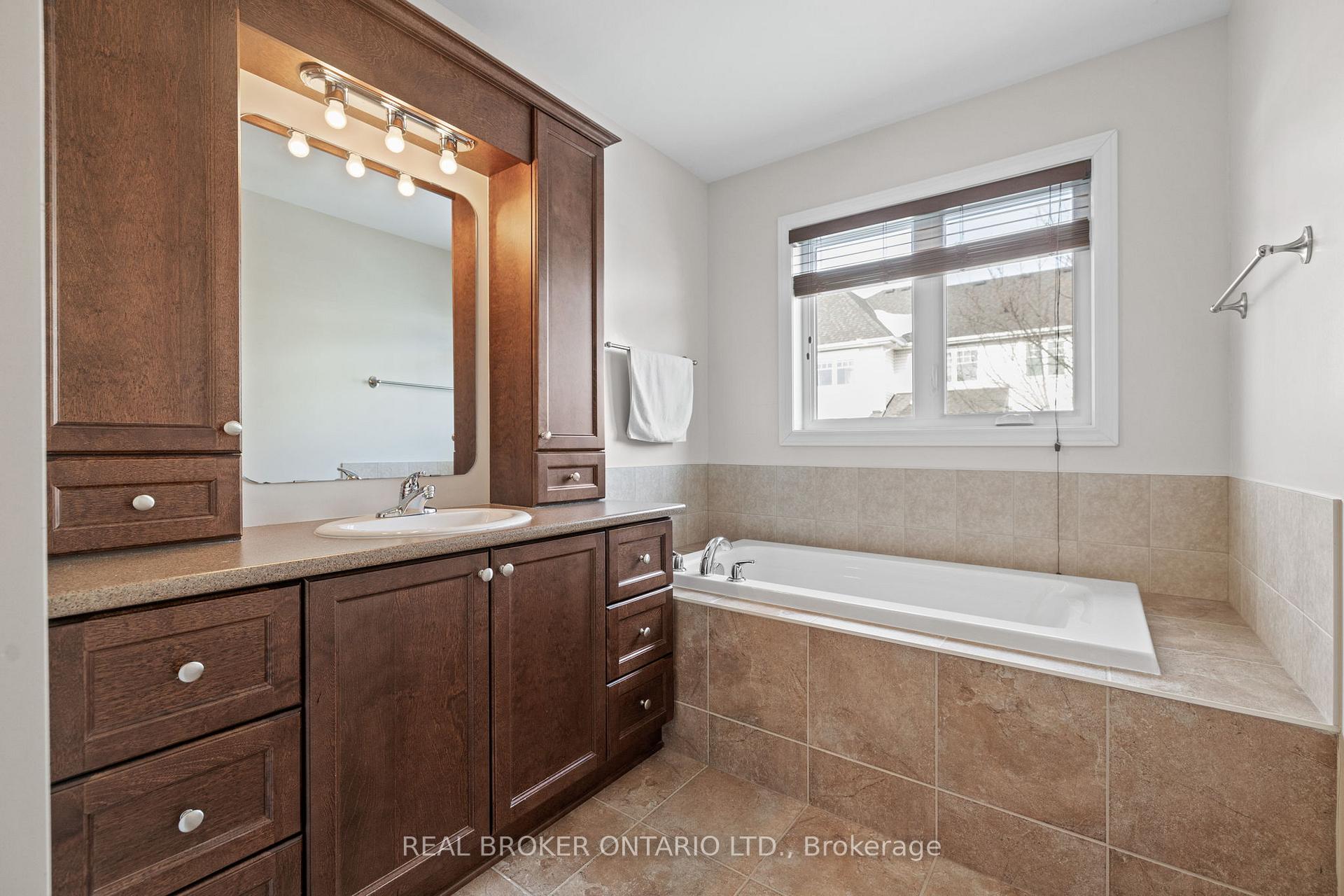 Photo 22 of 200 Flat Sedge Crescent, Ottawa, Blossom Park/Kemp Park/Findlay Creek — HOMEH