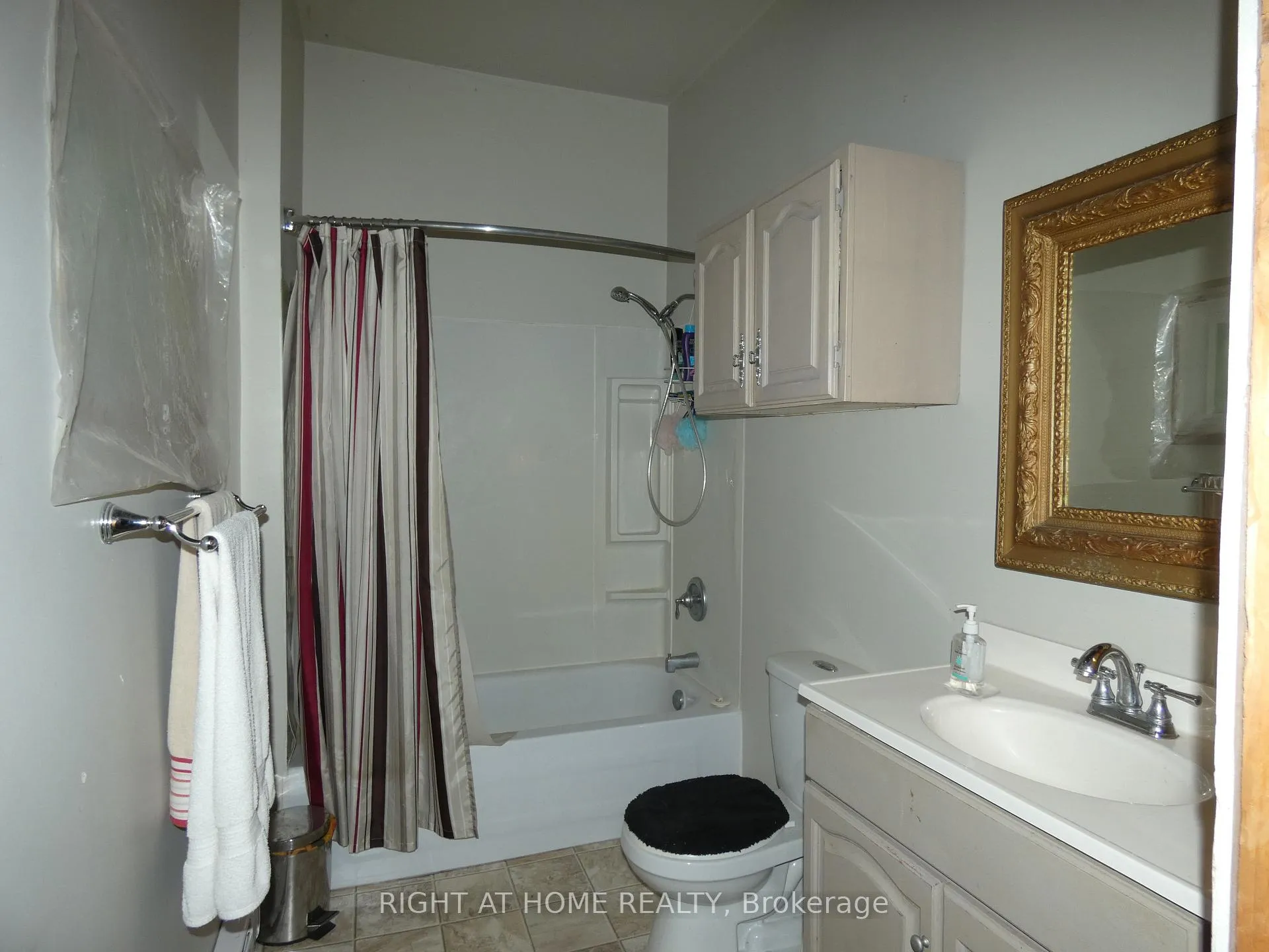 Photo 5 of 142 Holditch Street, West Nipissing, Sturgeon Falls — HOMEH