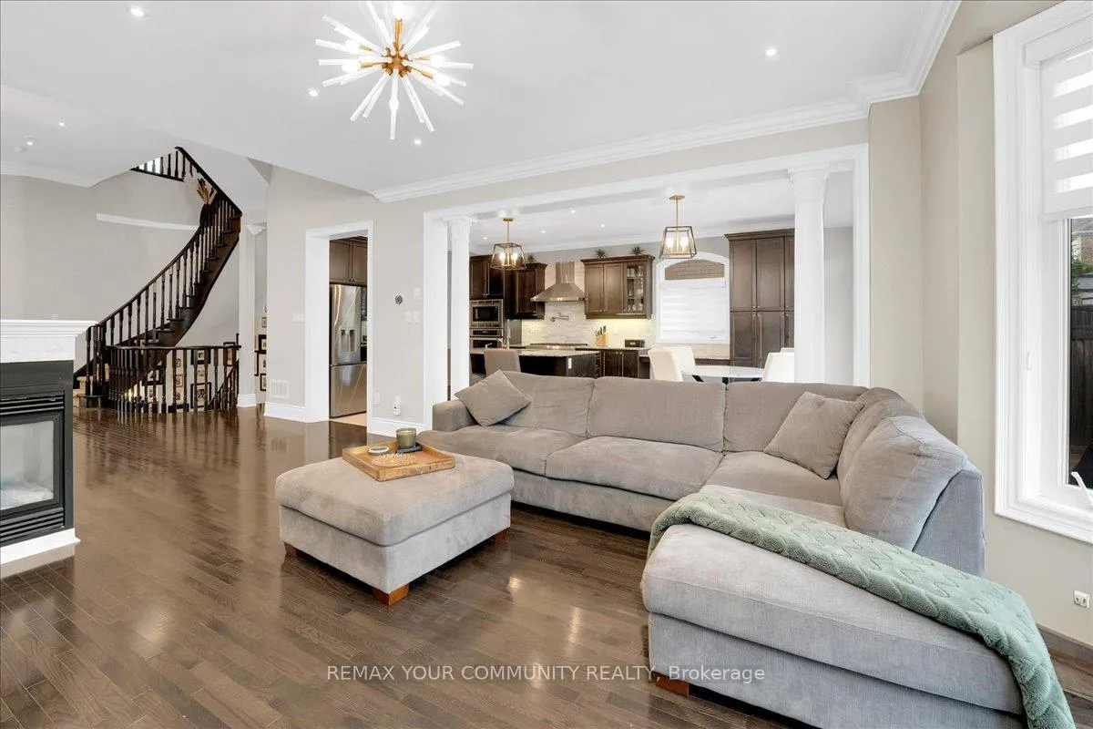 Photo 21 of 30 Jazz Drive, Vaughan, Patterson — HOMEH