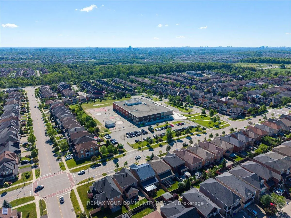 Photo 44 of 30 Jazz Drive, Vaughan, Patterson — HOMEH