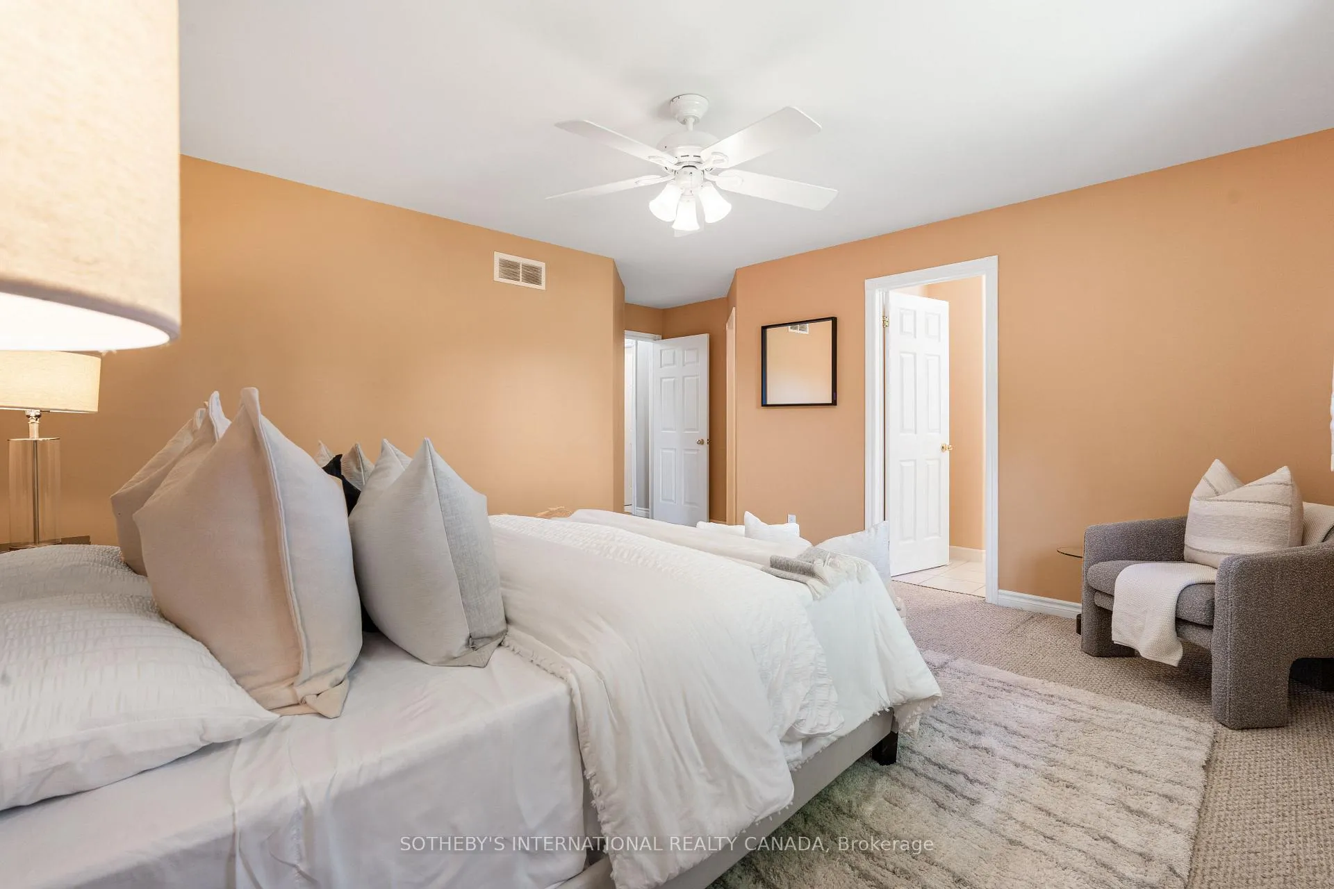 Photo 6 of 63 Pinecrest Road, Georgina, Pefferlaw — HOMEH