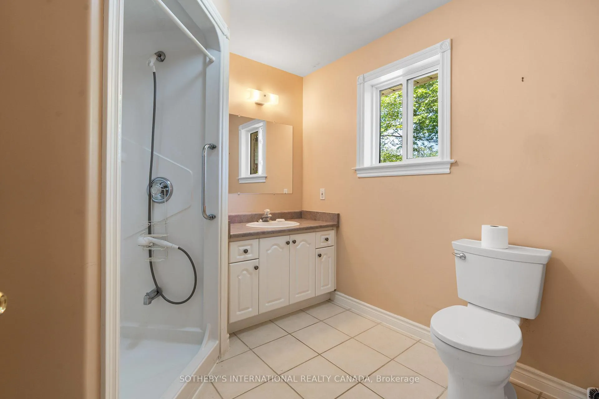 Photo 16 of 63 Pinecrest Road, Georgina, Pefferlaw — HOMEH