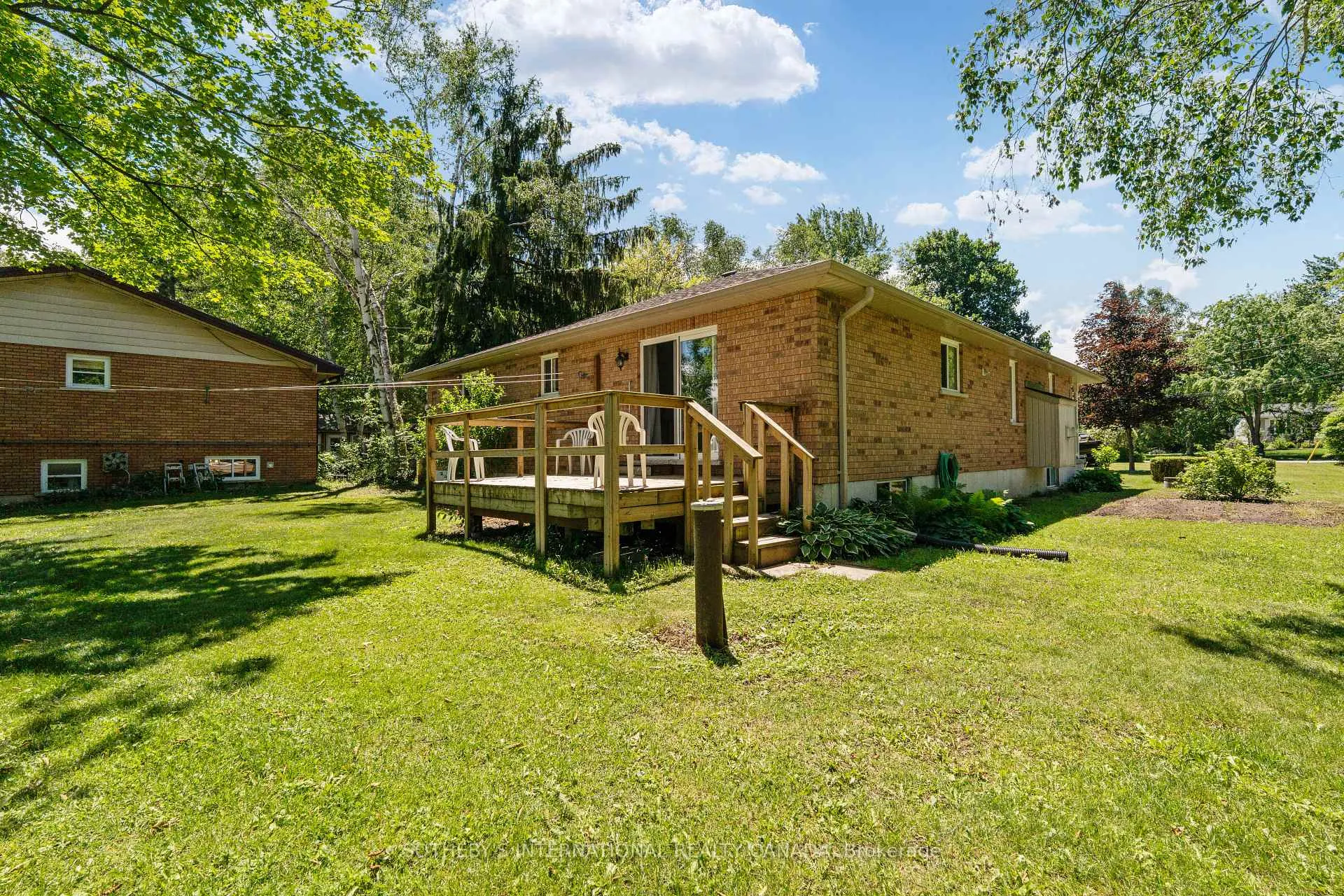 Photo 28 of 63 Pinecrest Road, Georgina, Pefferlaw — HOMEH