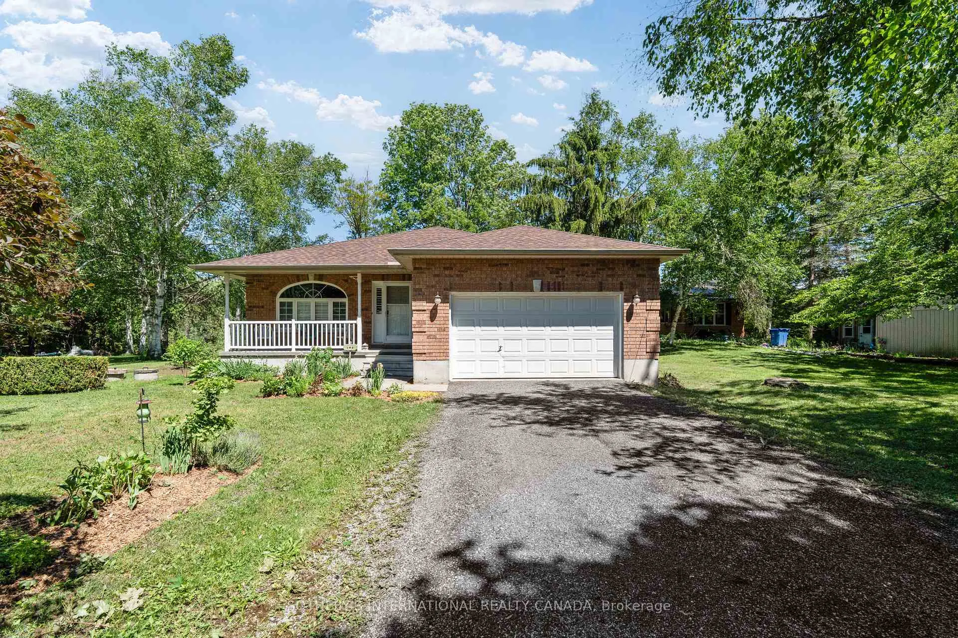 Photo 30 of 63 Pinecrest Road, Georgina, Pefferlaw — HOMEH