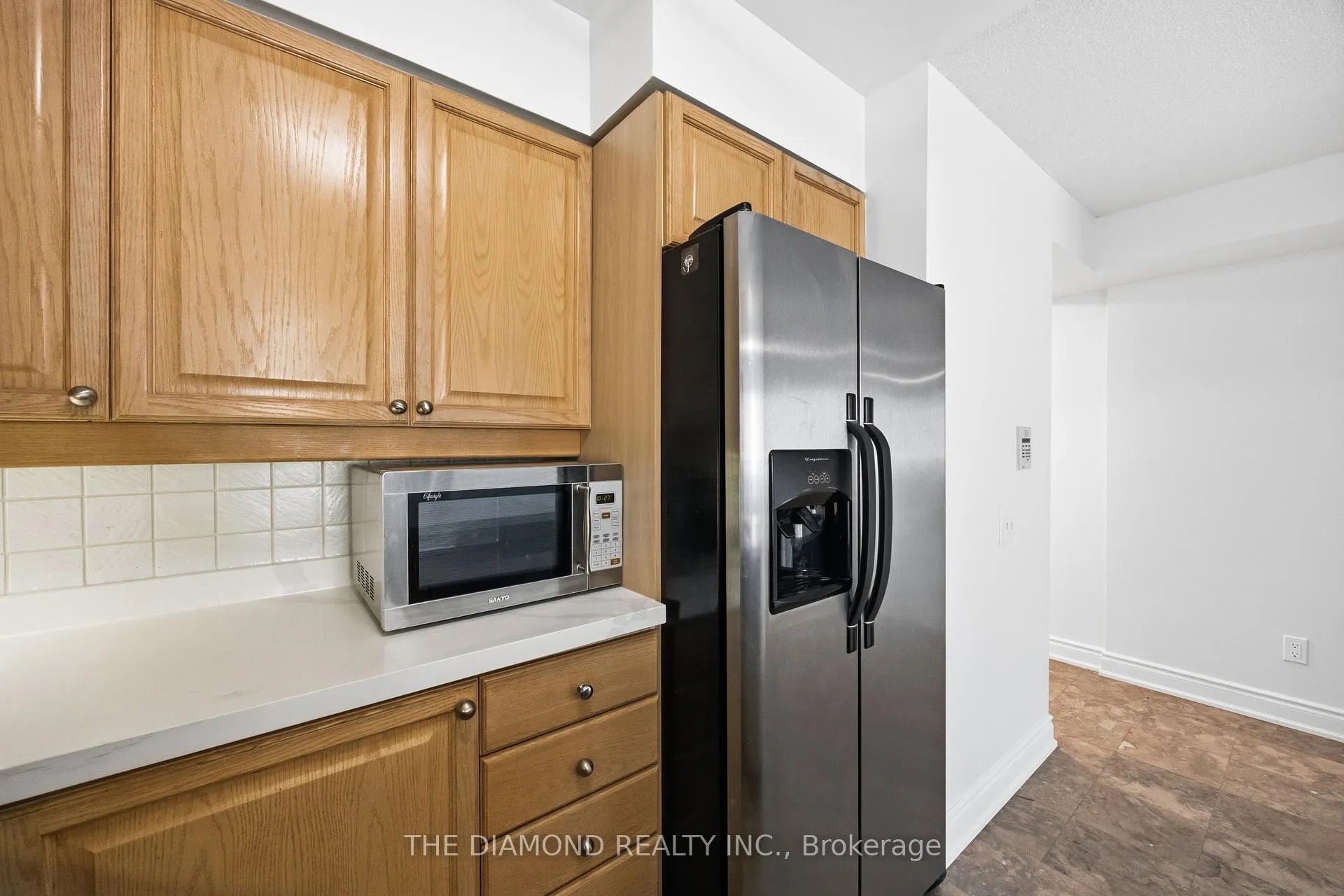 Photo 12 of Unit 907, 750 Bay Street, Toronto, Bay Street Corridor — HOMEH