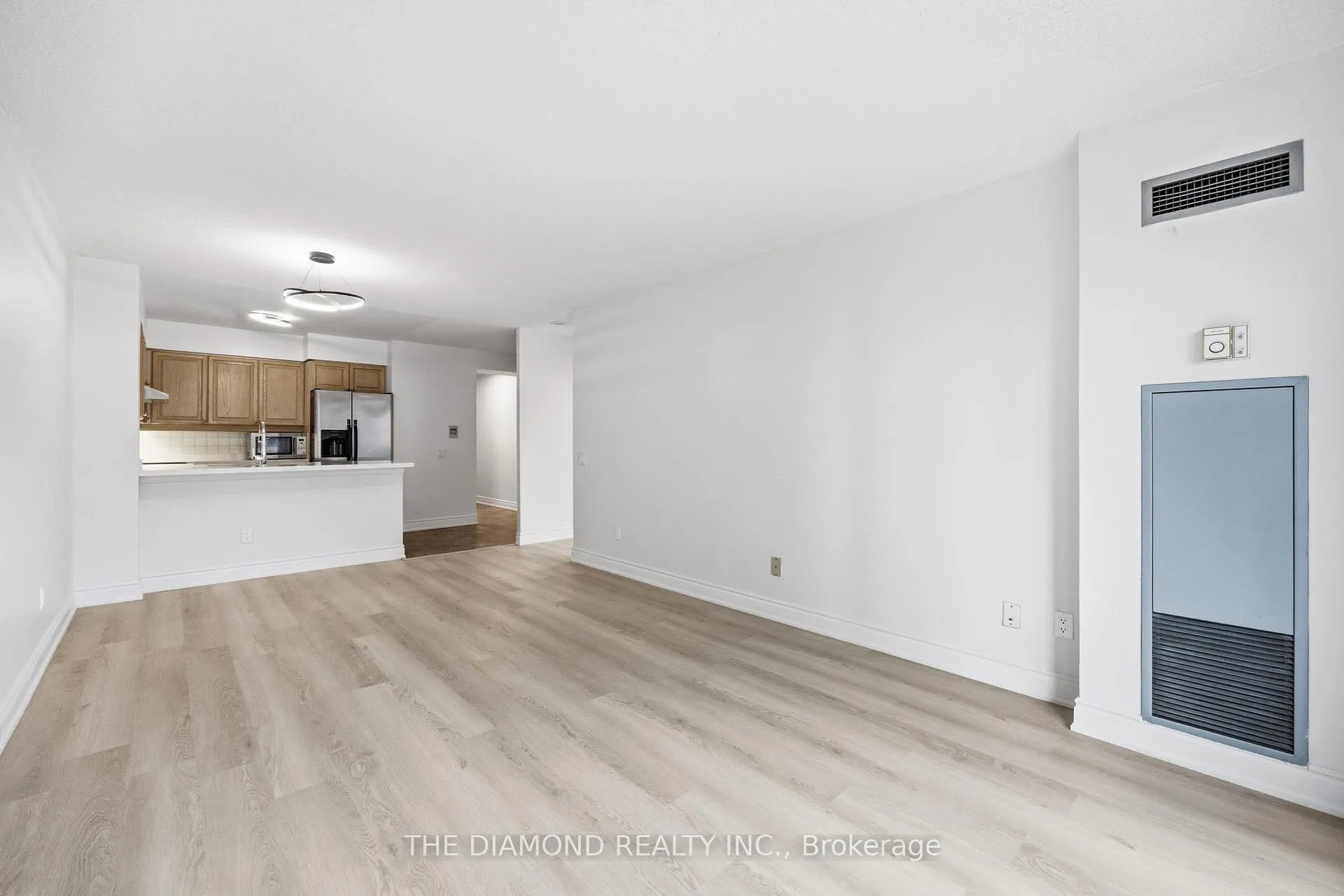 Photo 16 of Unit 907, 750 Bay Street, Toronto, Bay Street Corridor — HOMEH