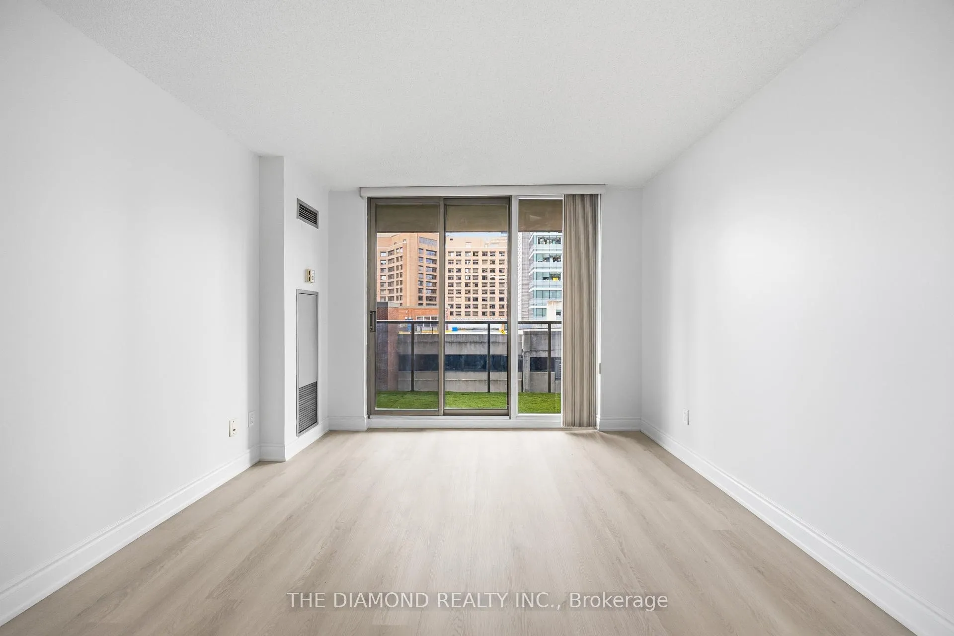 Photo 20 of Unit 907, 750 Bay Street, Toronto, Bay Street Corridor — HOMEH