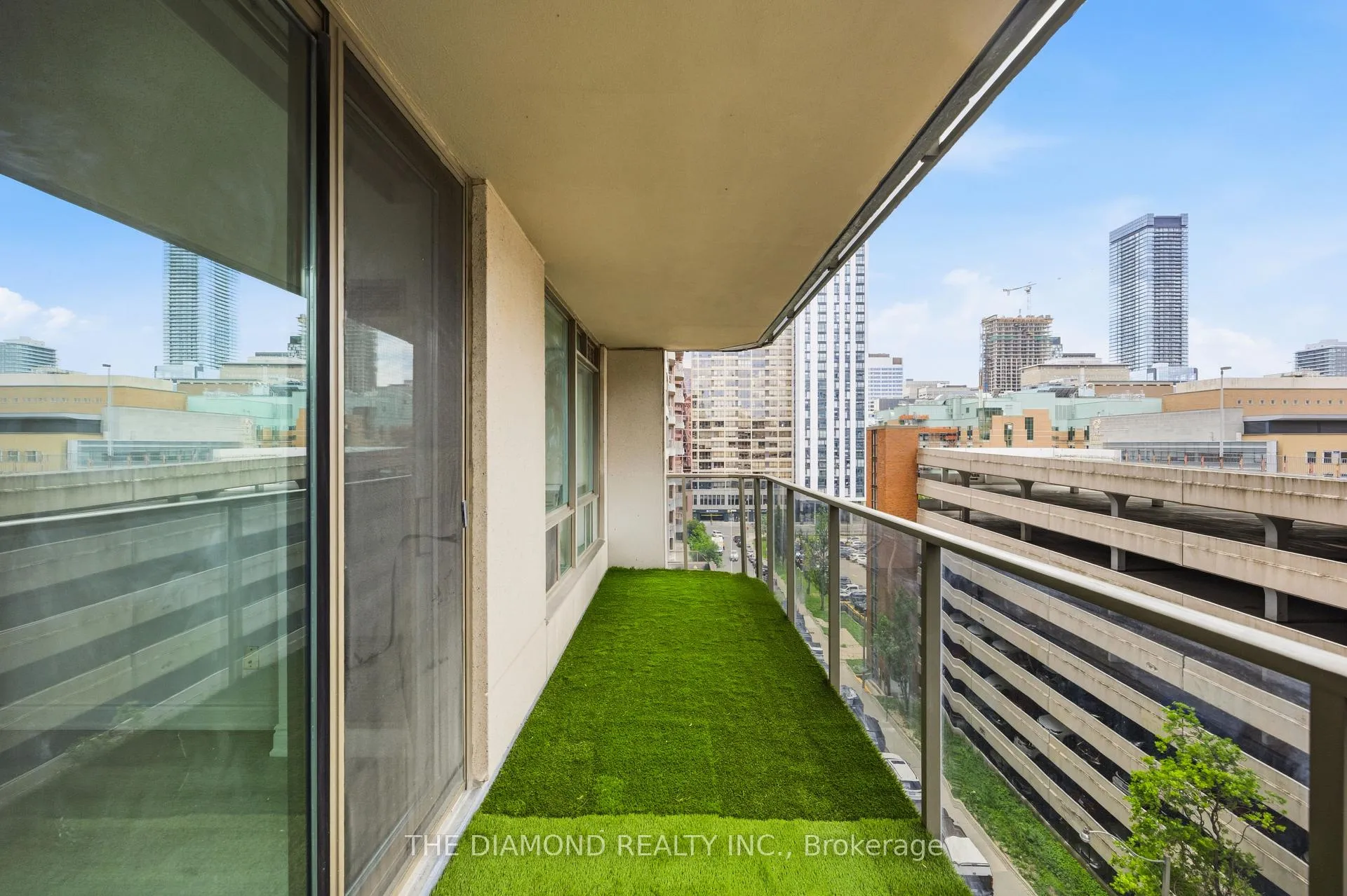 Photo 27 of Unit 907, 750 Bay Street, Toronto, Bay Street Corridor — HOMEH