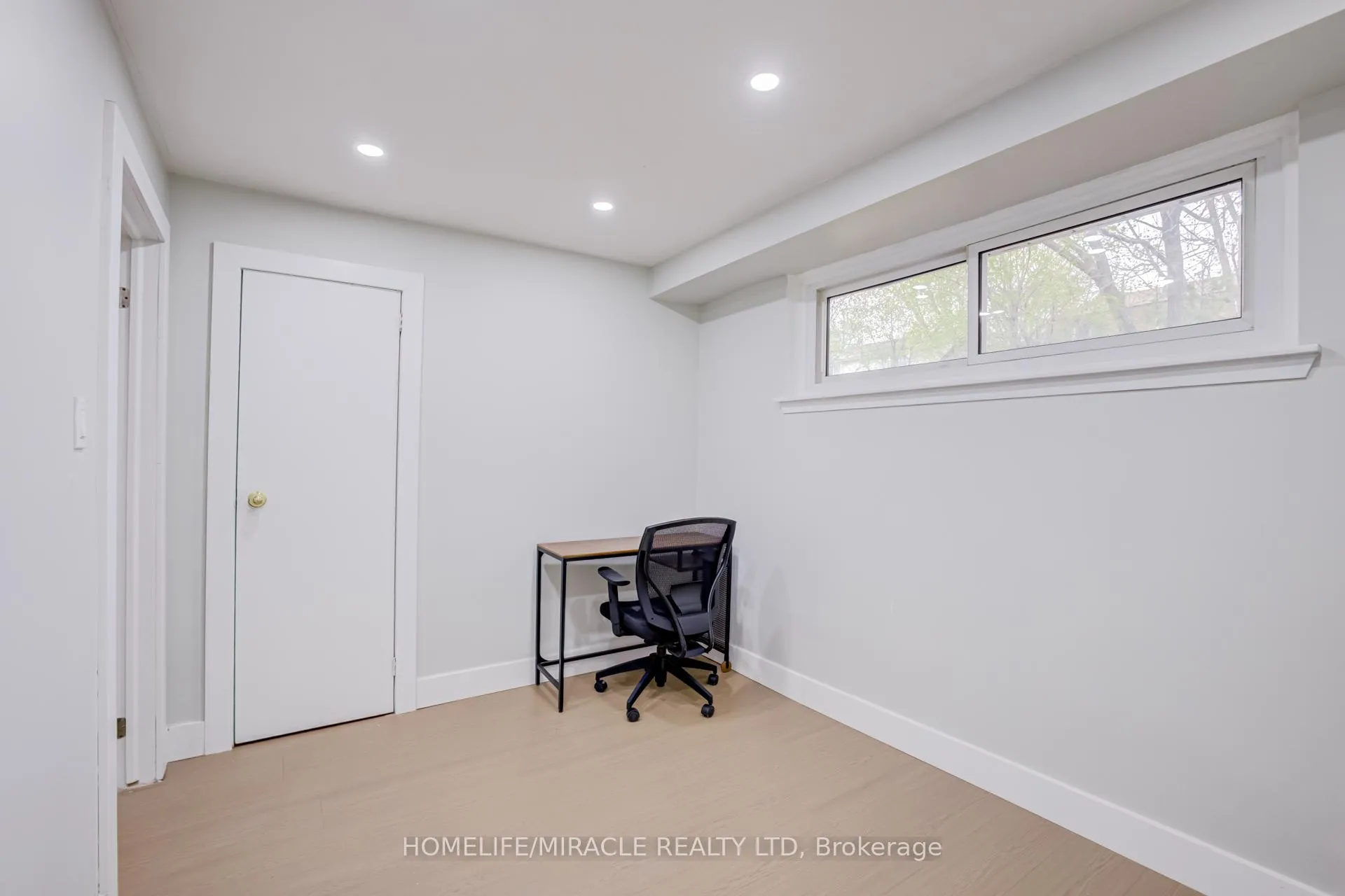 Photo 31 of 122 Ormond Drive, Oshawa, Samac — HOMEH