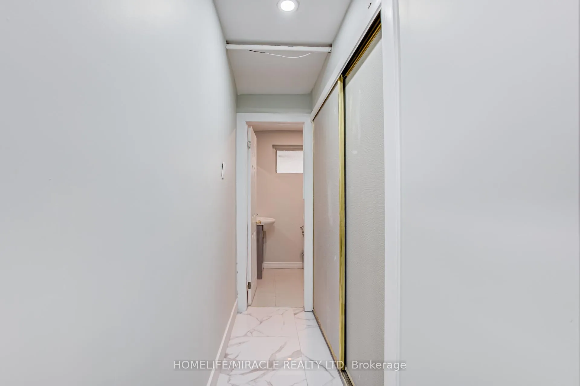 Photo 37 of 122 Ormond Drive, Oshawa, Samac — HOMEH