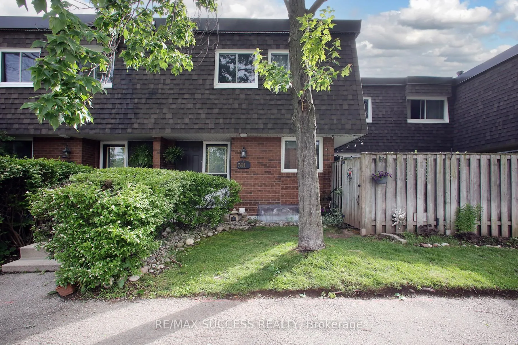 Front of Unit 591, 591 Timber Lane
