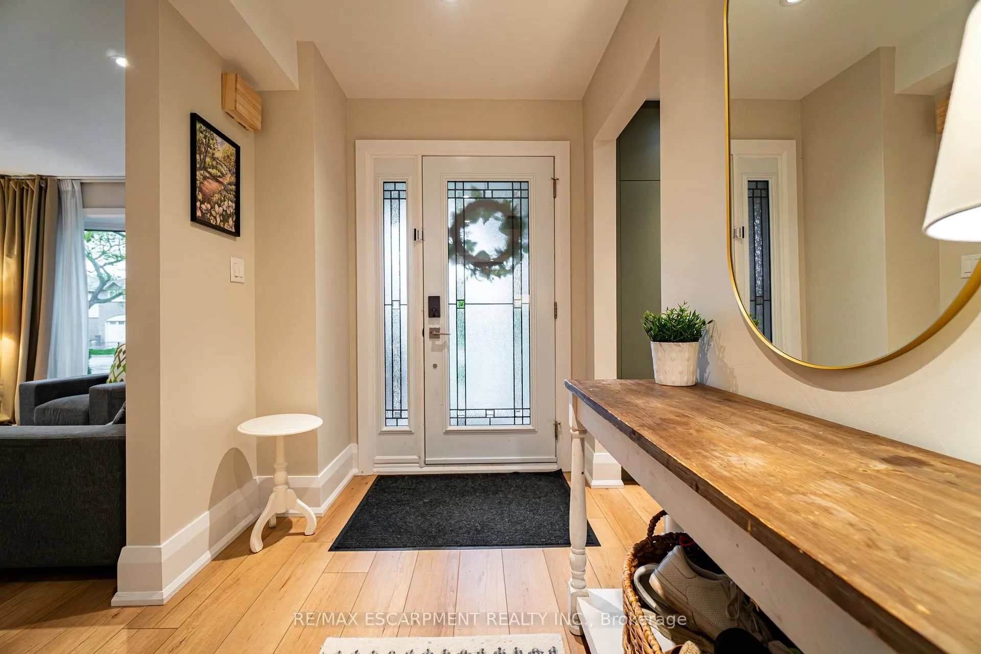 Photo 6 of 2393 Arnold Crescent, Burlington, Brant Hills — HOMEH