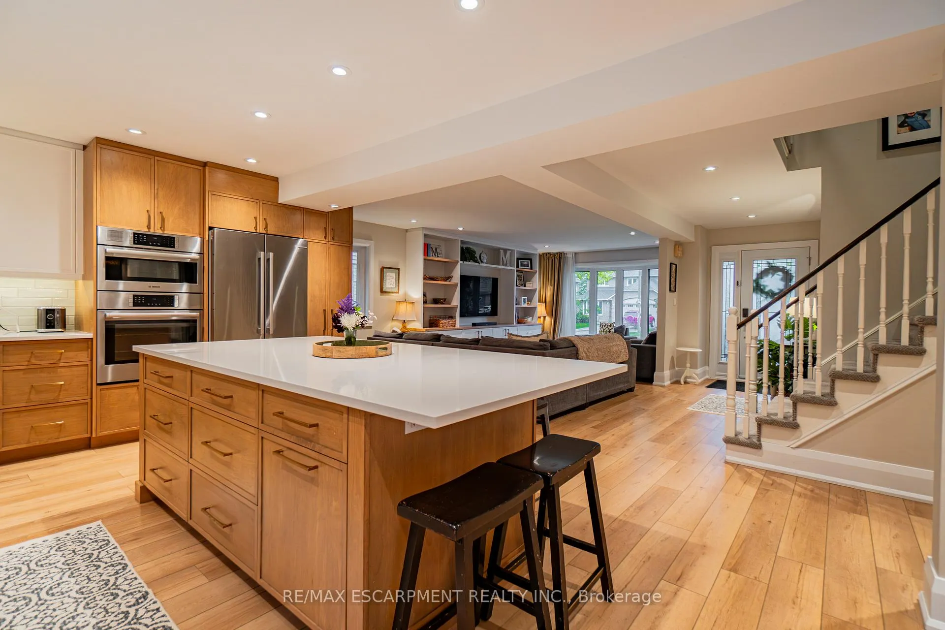 Photo 16 of 2393 Arnold Crescent, Burlington, Brant Hills — HOMEH