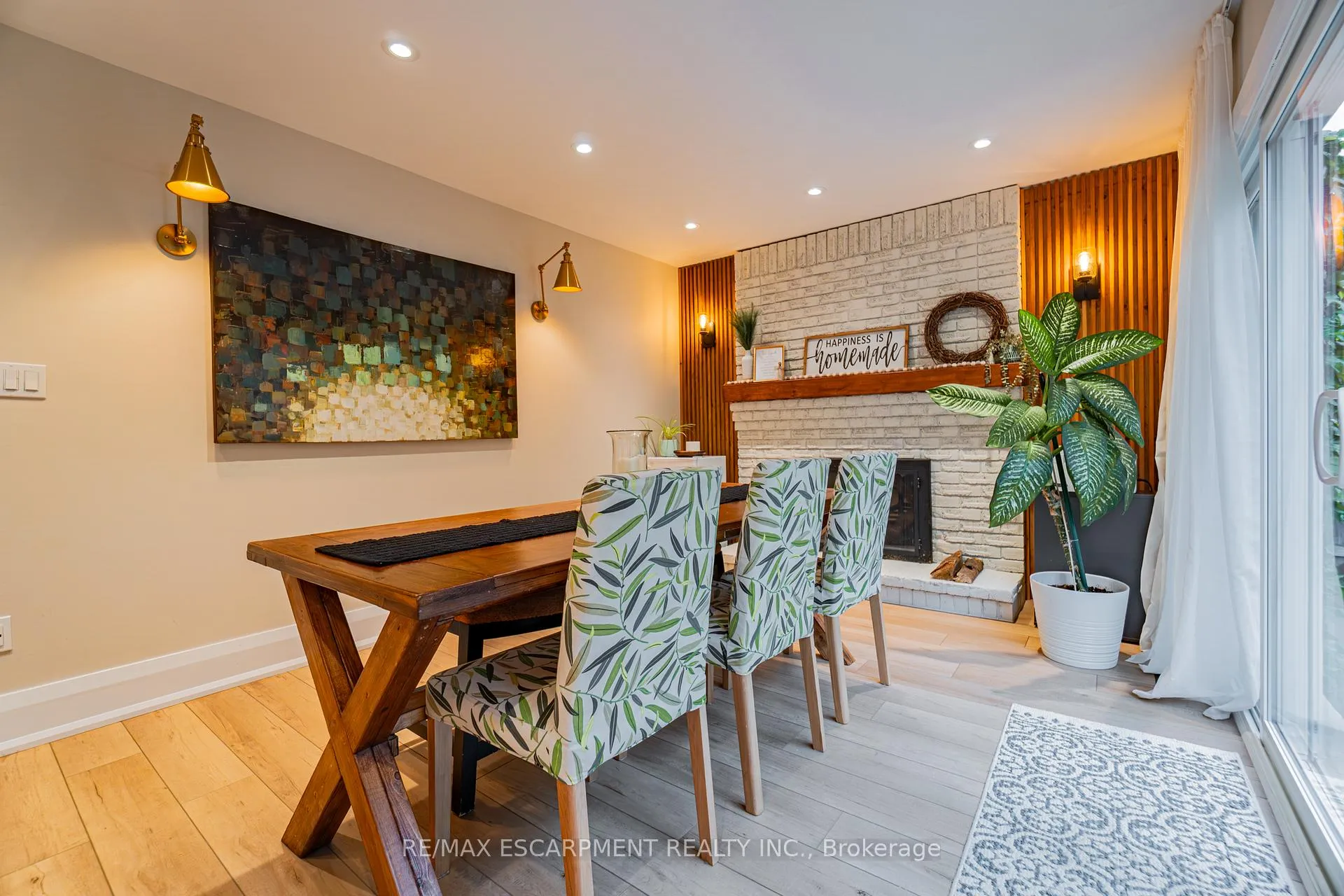 Photo 21 of 2393 Arnold Crescent, Burlington, Brant Hills — HOMEH