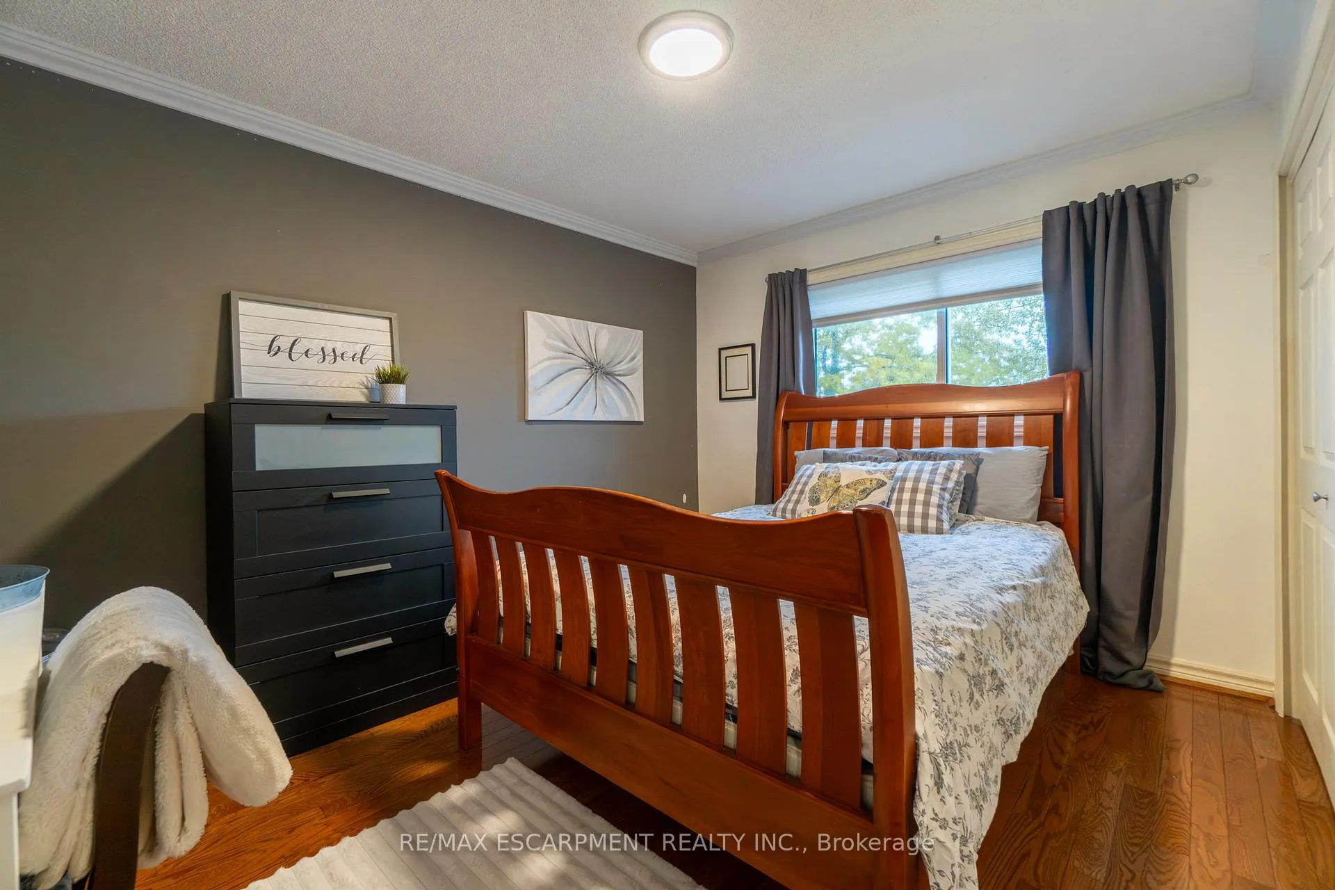 Photo 31 of 2393 Arnold Crescent, Burlington, Brant Hills — HOMEH