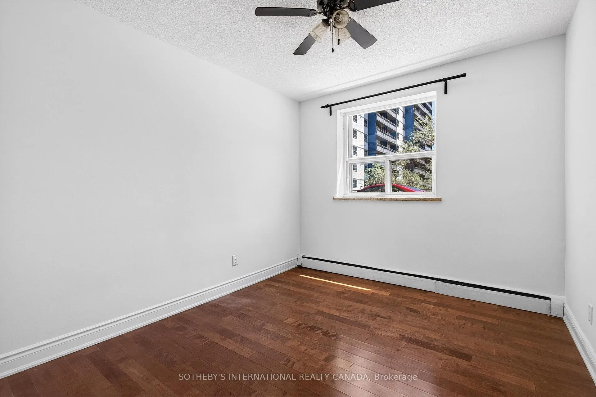 Photo 11 of Unit 103, 81 Charlton Avenue E, Hamilton, Corktown — HOMEH