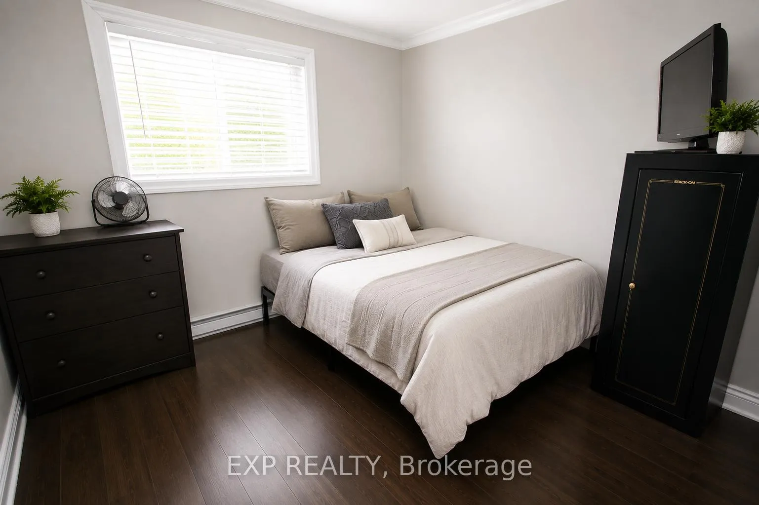 Photo 11 of 832 Tollgate Road W, Cornwall, Cornwall — HOMEH