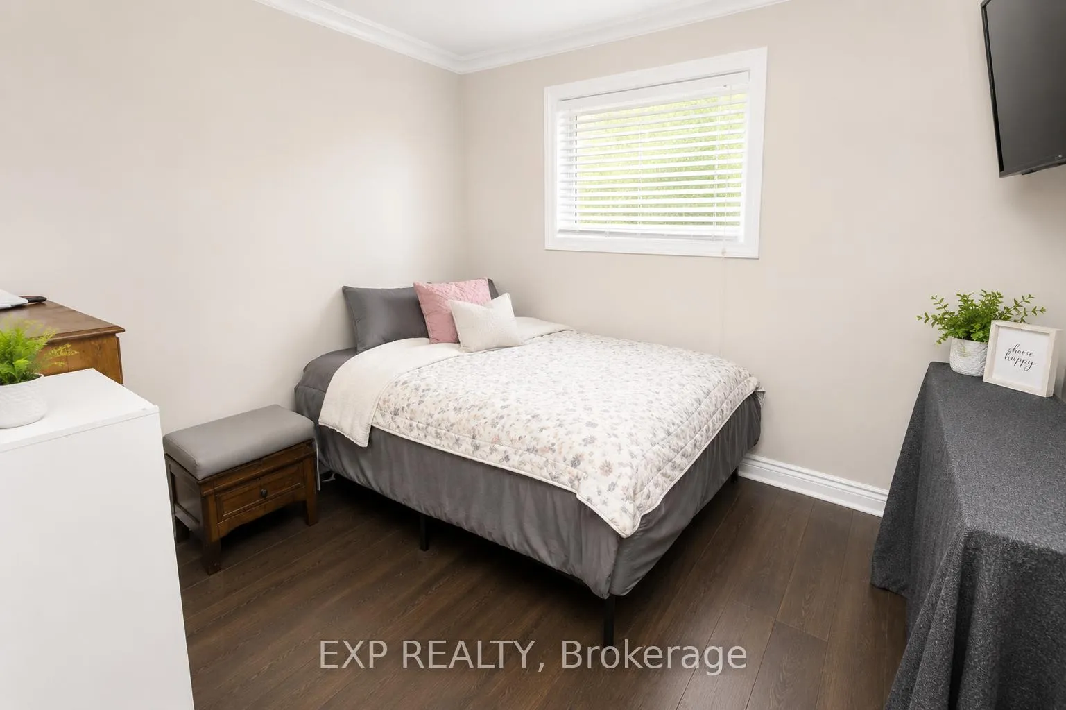 Photo 13 of 832 Tollgate Road W, Cornwall, Cornwall — HOMEH