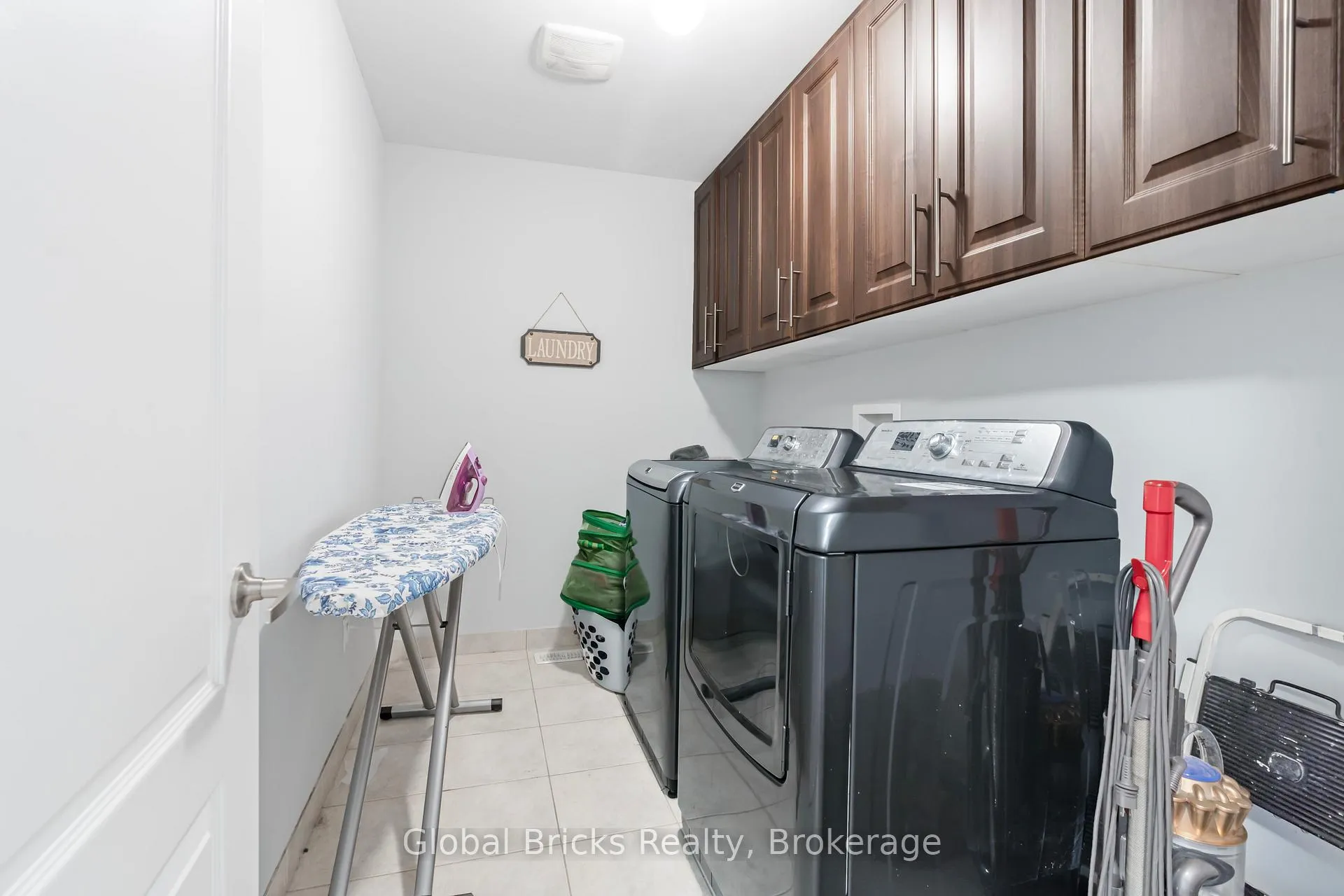 Photo 38 of 495 Blinco Terrace, Milton, Rural Milton West — HOMEH