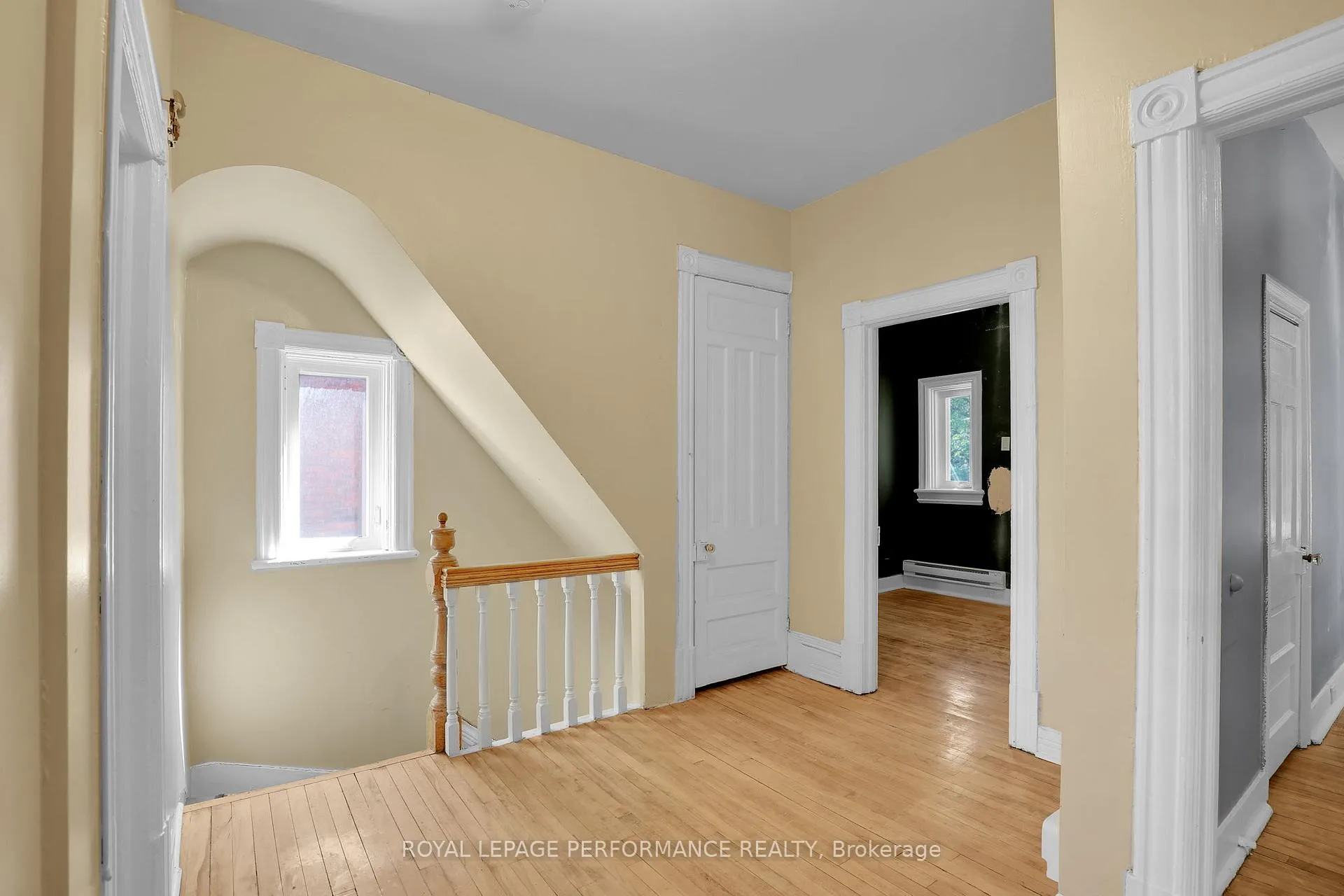 Photo 4 of Unit 2, 205 Flora Street, Ottawa, Ottawa Centre — HOMEH