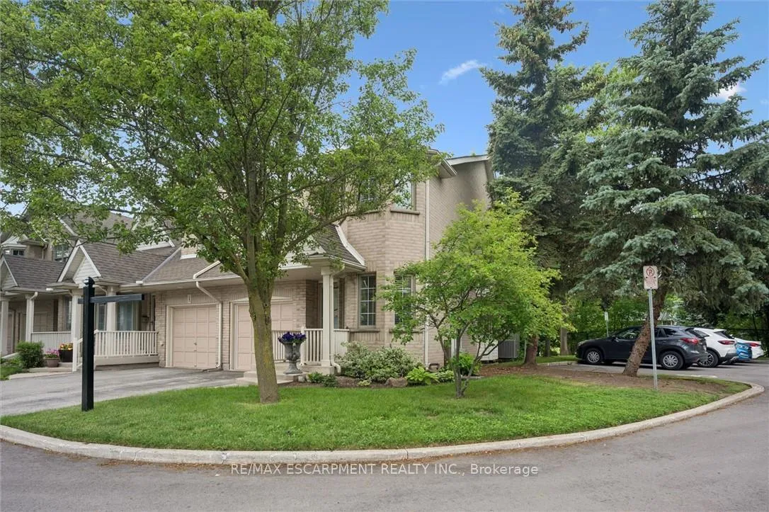 Photo 2 of Unit 5, 3243 New Street, Burlington, Roseland — HOMEH