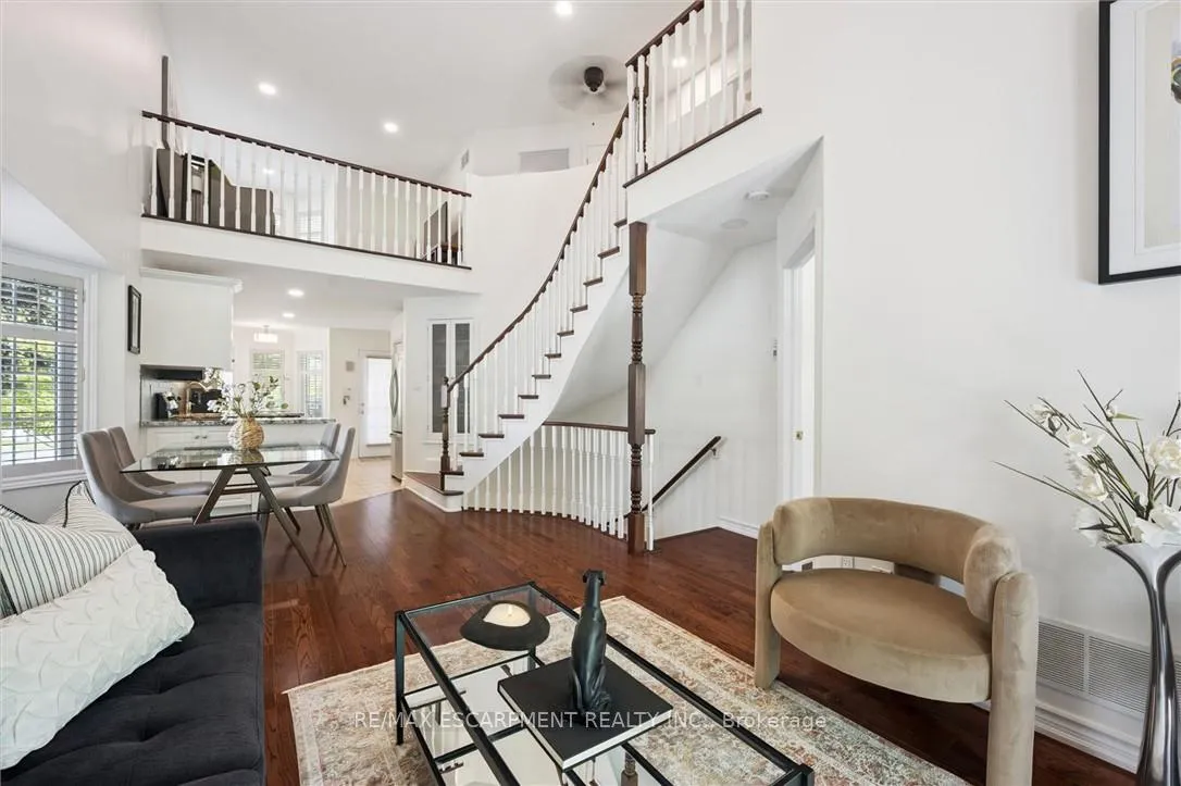 Photo 14 of Unit 5, 3243 New Street, Burlington, Roseland — HOMEH