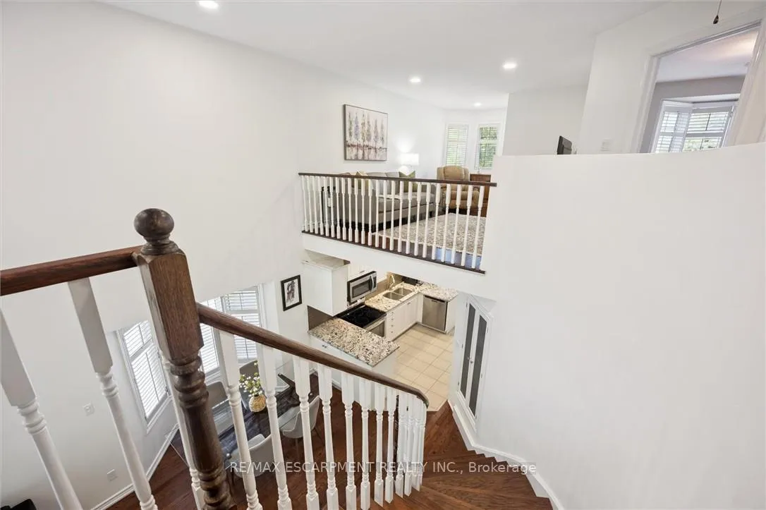 Photo 18 of Unit 5, 3243 New Street, Burlington, Roseland — HOMEH