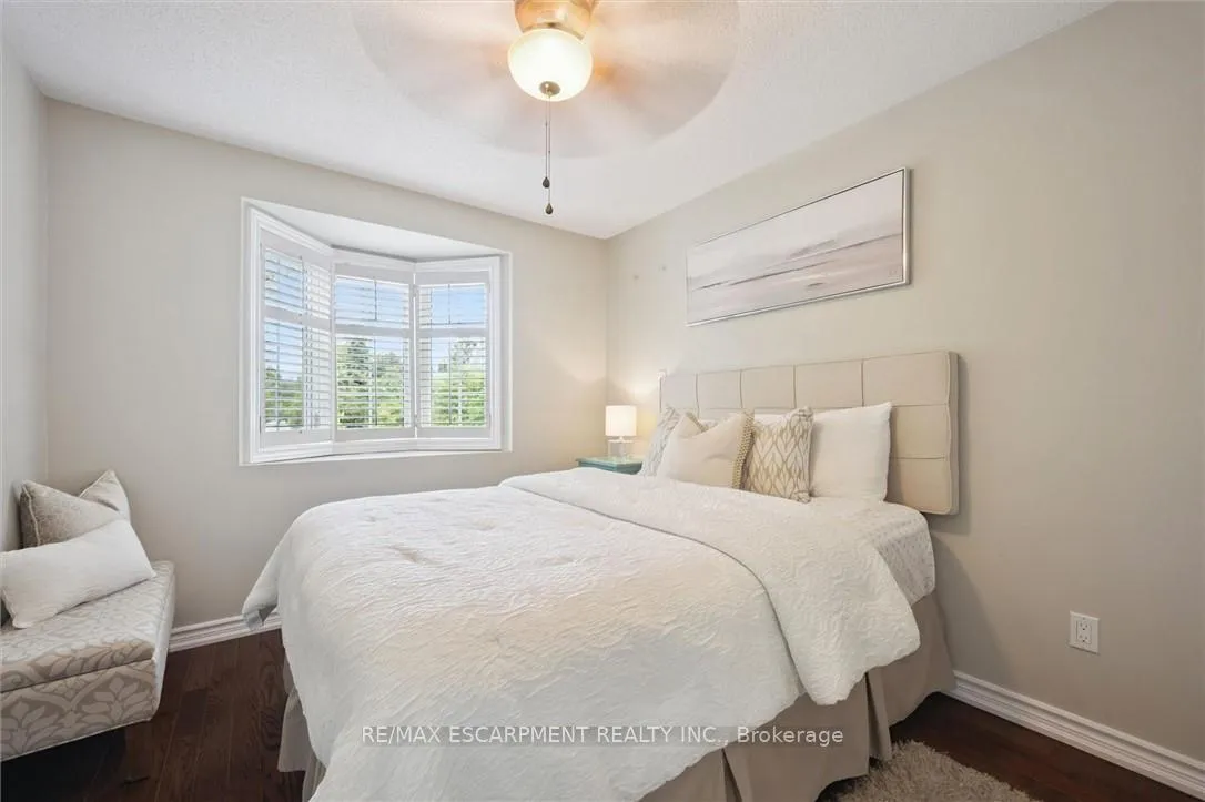 Photo 22 of Unit 5, 3243 New Street, Burlington, Roseland — HOMEH